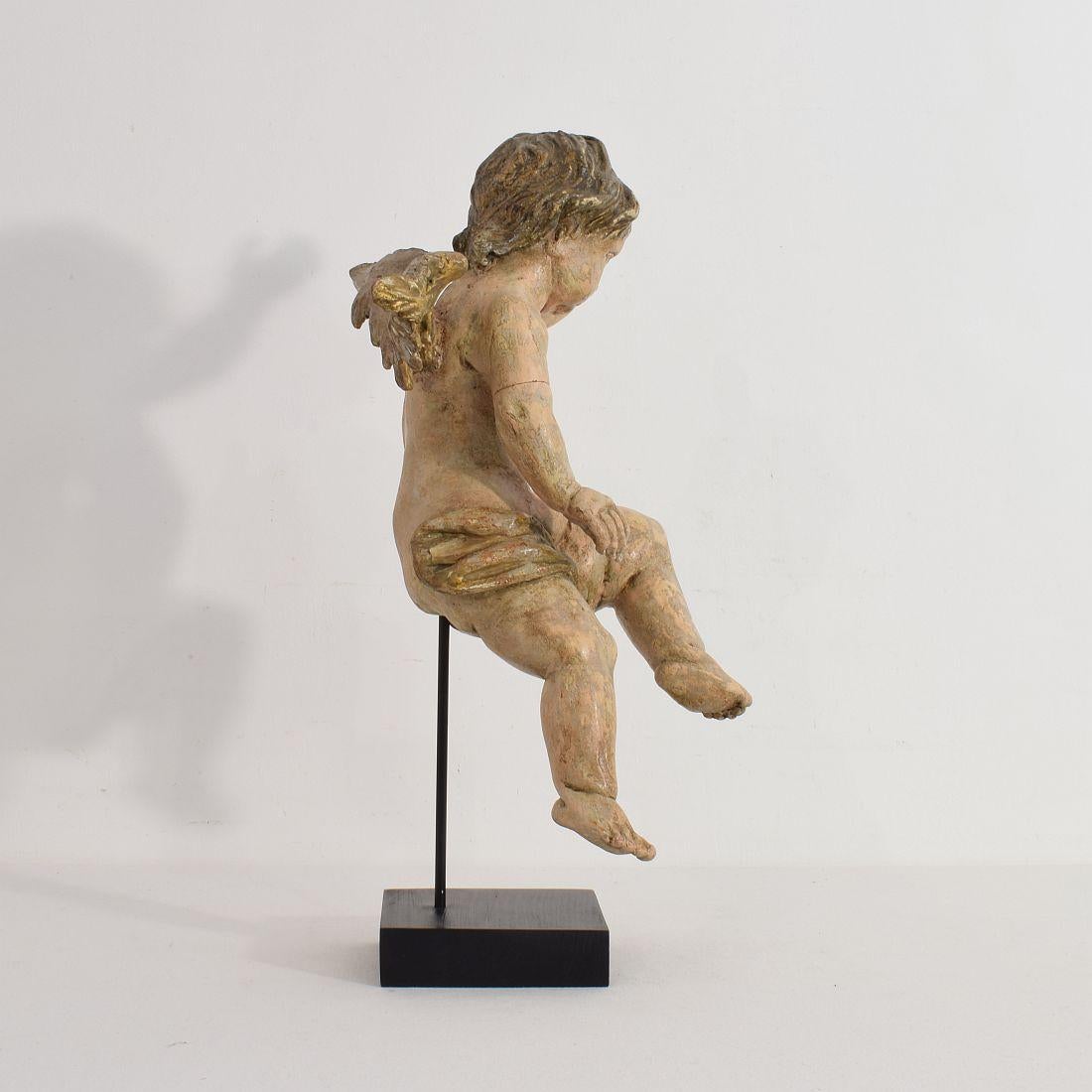 Italian 18th Century Carved Wooden Baroque Angel In Good Condition In Buisson, FR