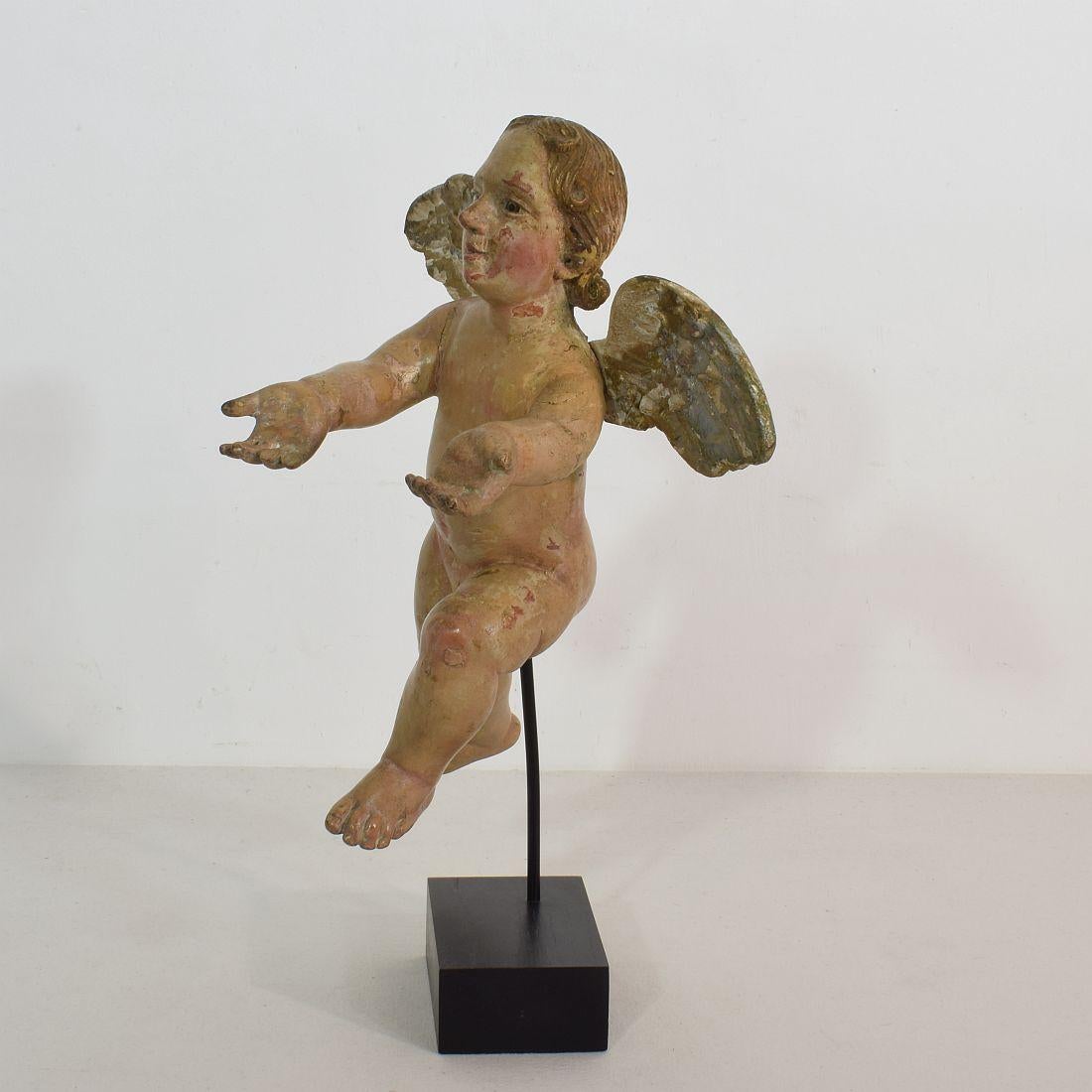 Italian 18th Century Carved Wooden Baroque Angel In Good Condition In Buisson, FR