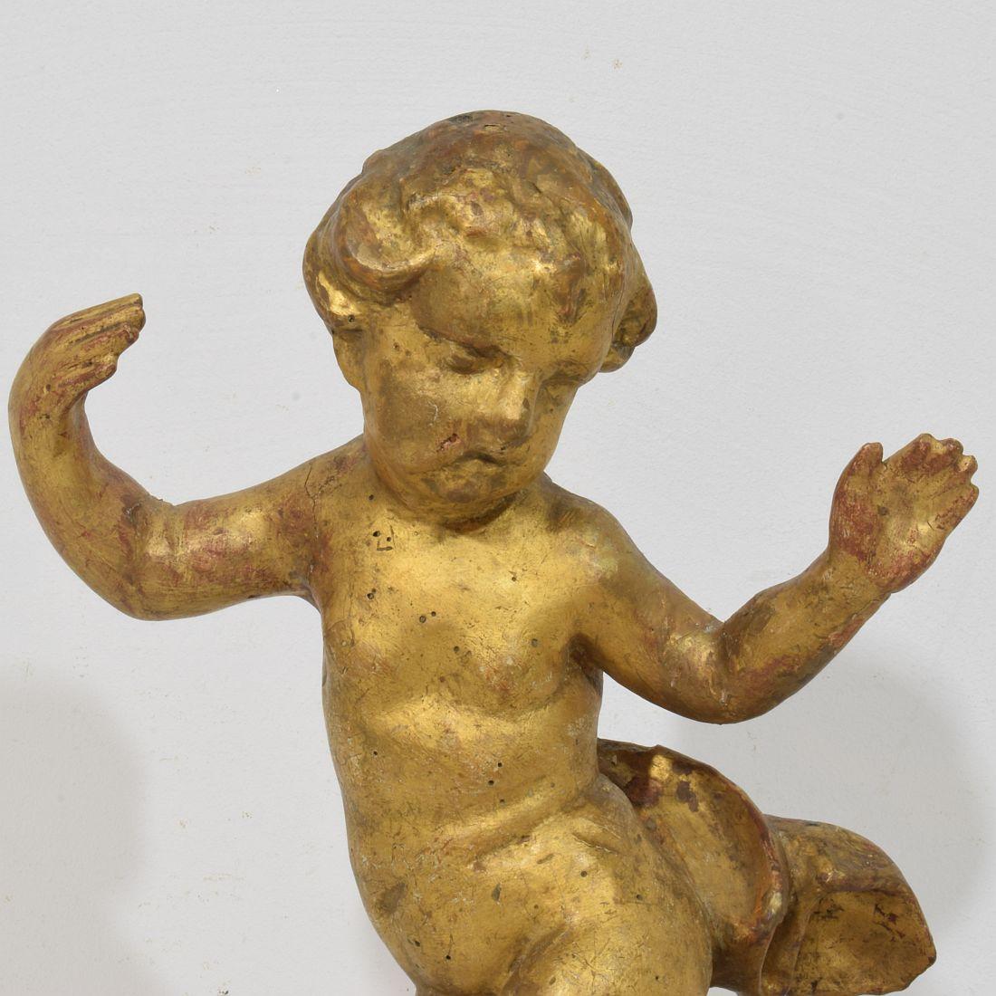 Fino al XVIII secolo Angelo barocco in legno intagliato del XVIII secolo in vendita