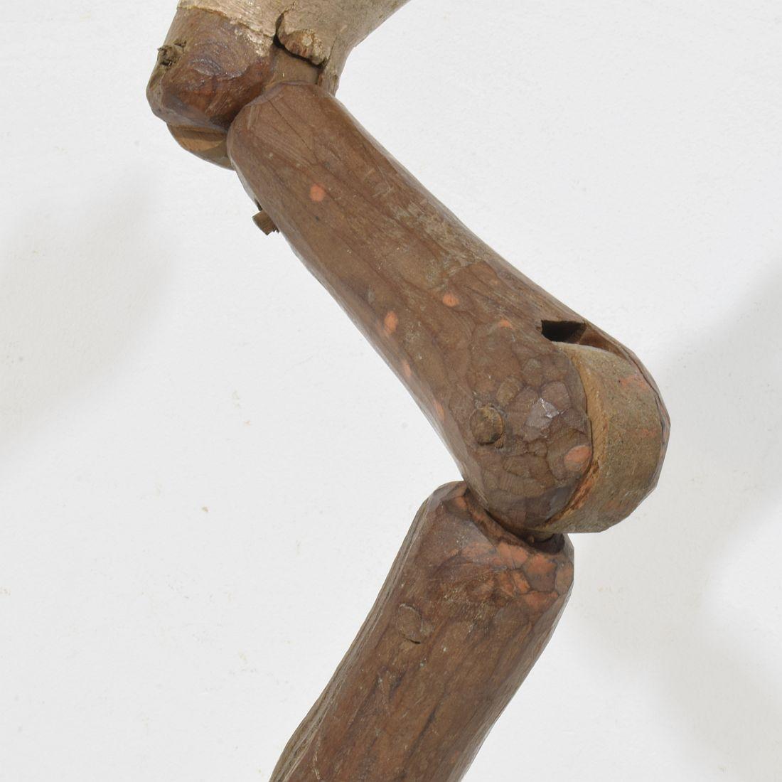 Italian 18th Century Carved Wooden Baroque Arm Of A Saint Figure en venta 9