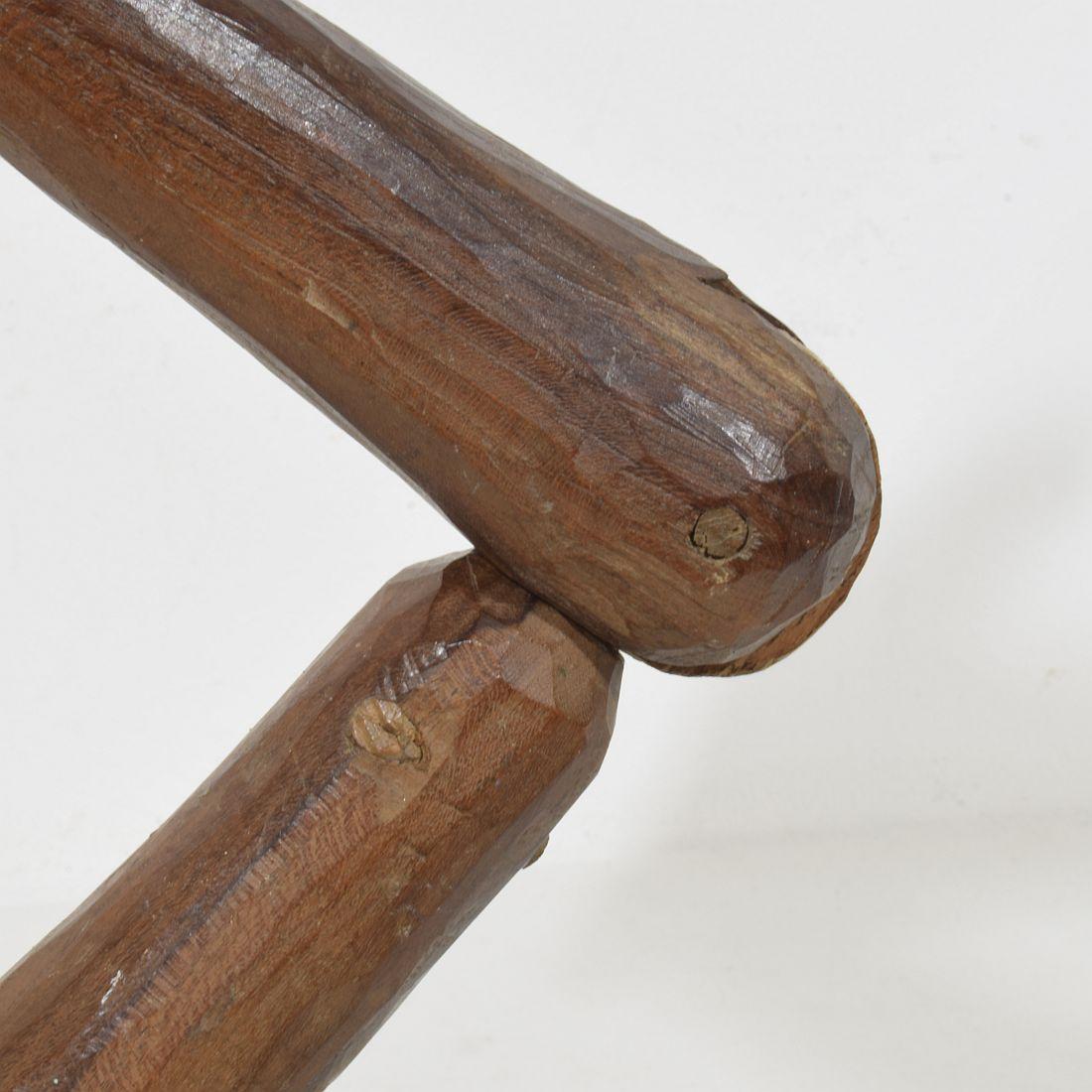 Italienisches geschnitztes Holzbarockarm einer Heiligen Figur aus dem 18. Jahrhundert im Angebot 11
