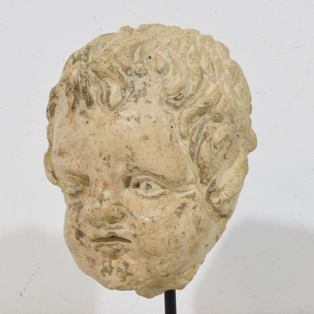 Testa d'angelo in gesso/pietra fusa del XVIII secolo italiano in vendita 2