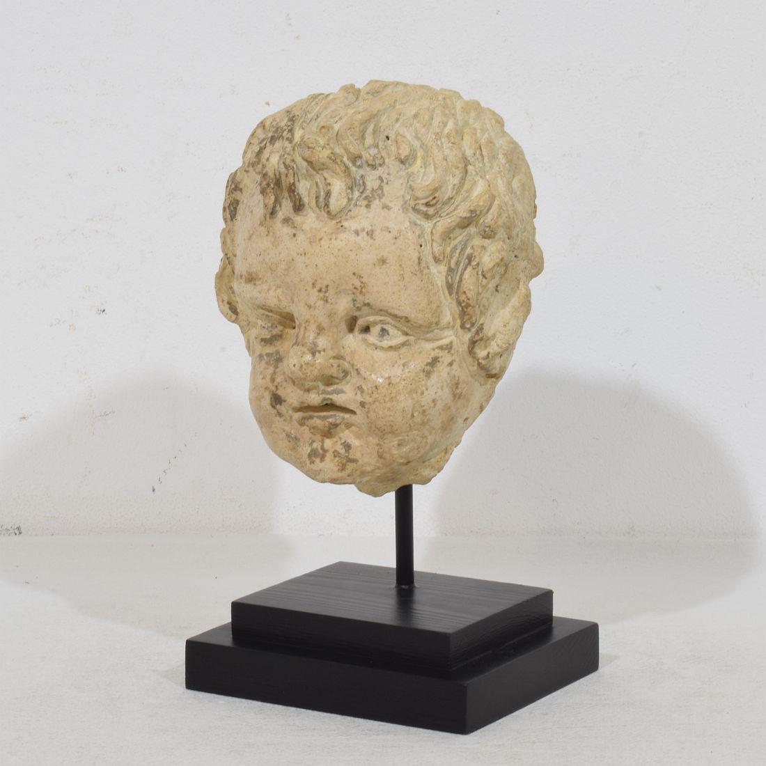 Testa d'angelo in gesso/pietra fusa del XVIII secolo italiano in vendita 1