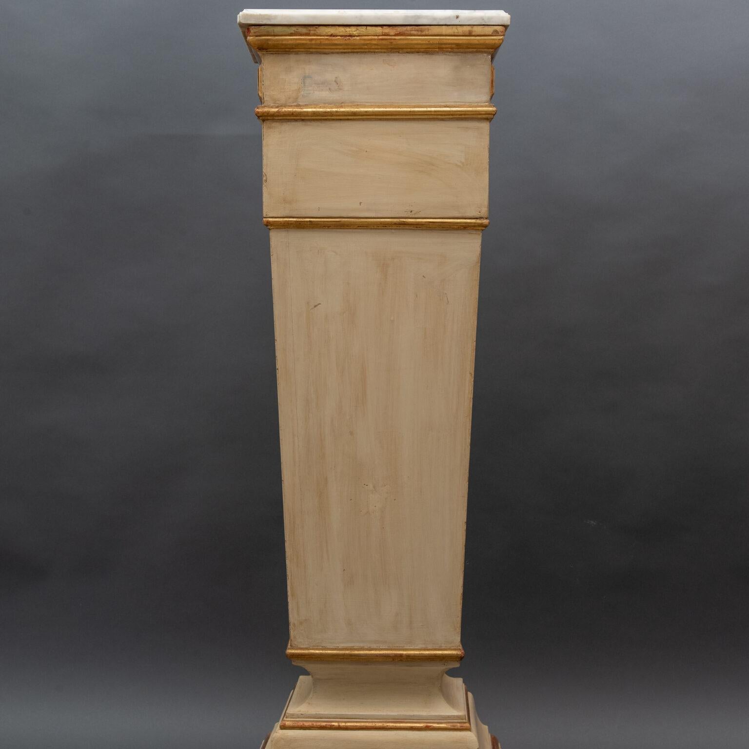 Louis XVI Italian Column in Lacquered and Gilded Wood