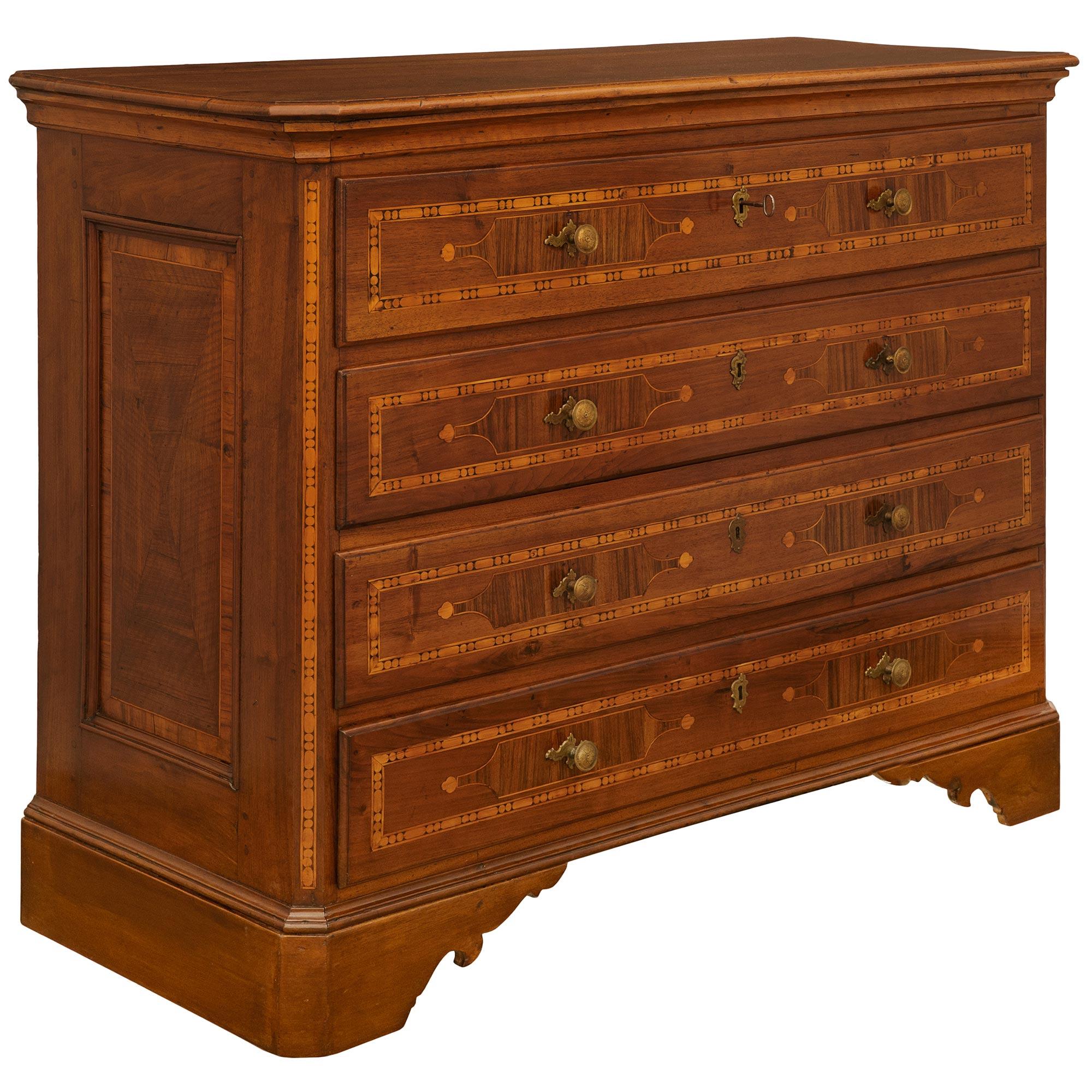 Louis XVI Italian 18th Century Country Four-Drawer Pine and Walnut Chest For Sale