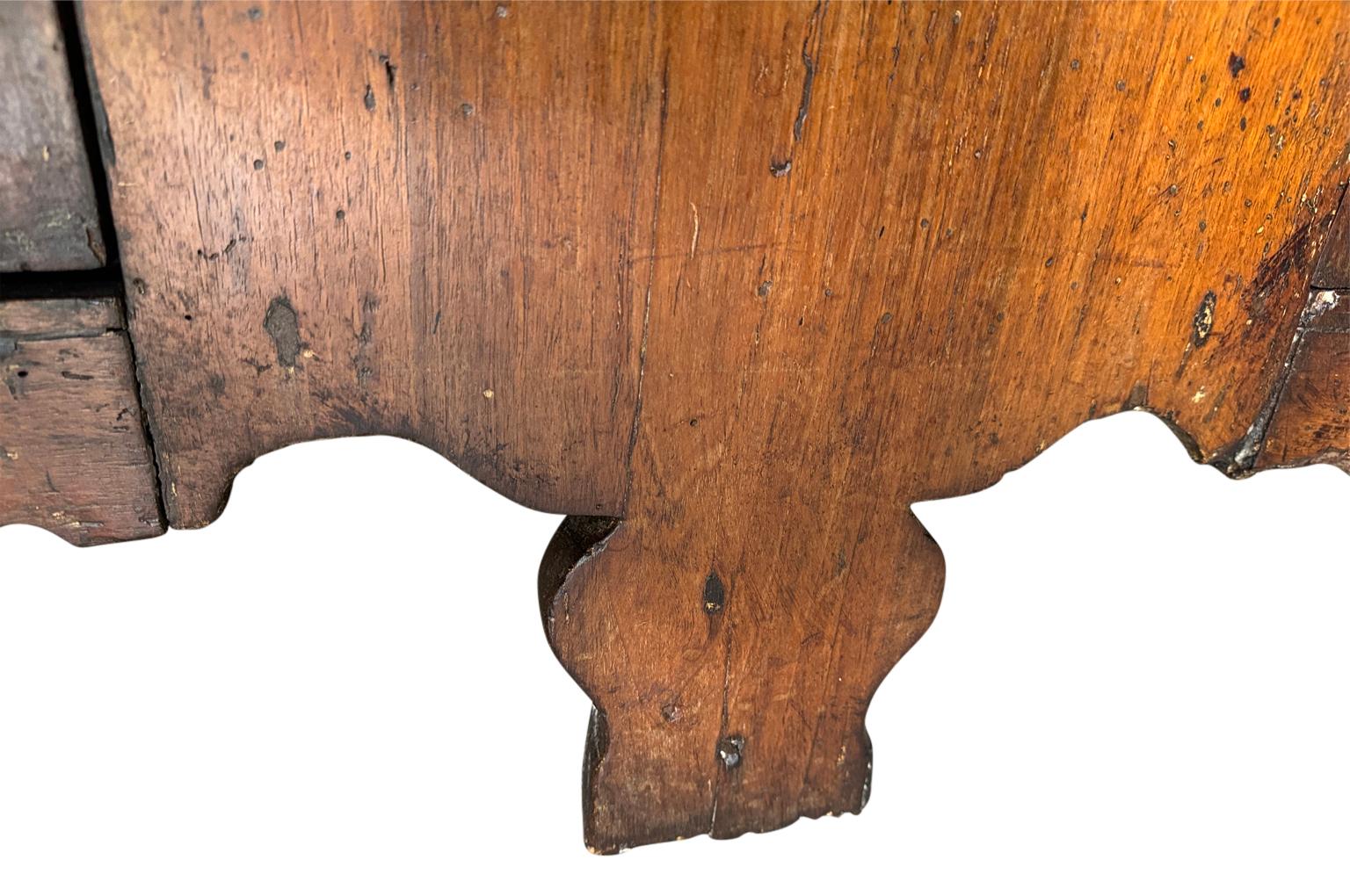 Italian 18th Century Credenza For Sale 7