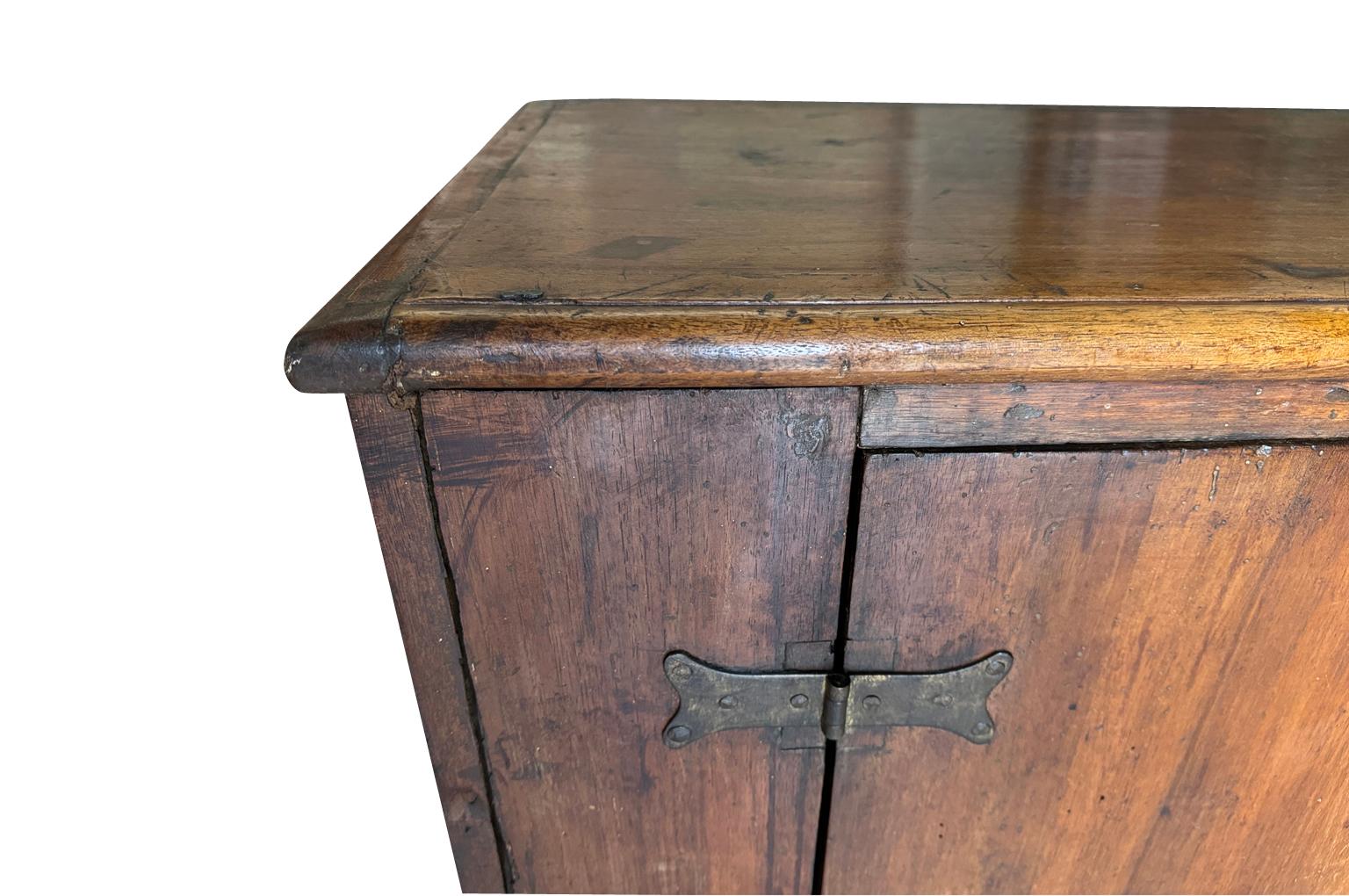 Italian 18th Century Credenza For Sale 3