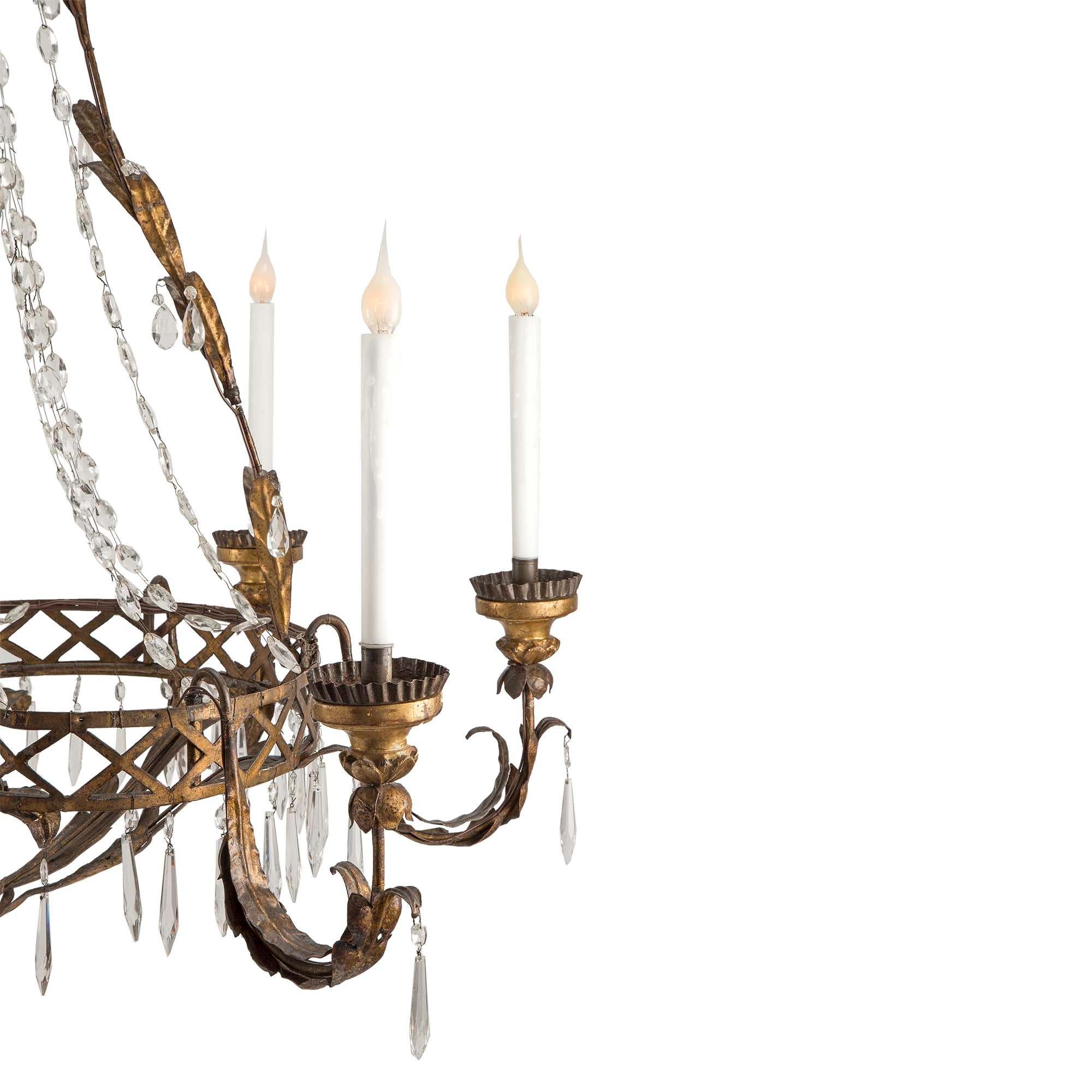 Italian 18th Century Crystal and Gilt Metal Venetian Chandelier In Good Condition In West Palm Beach, FL
