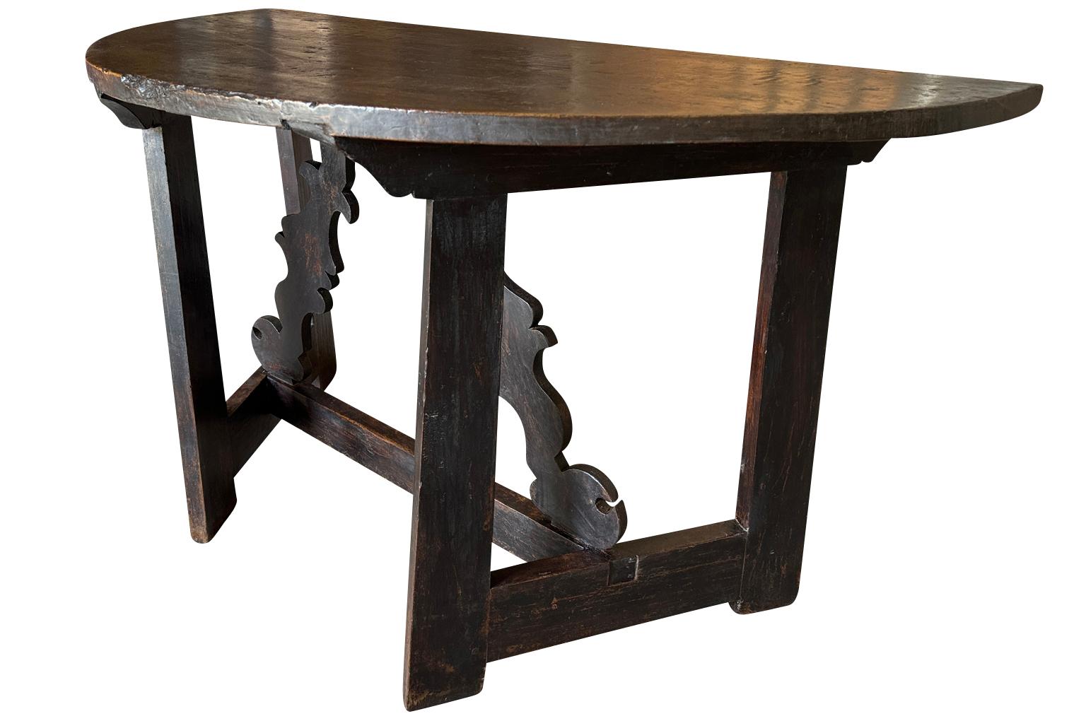 Noyer Table console Demo Lune italienne du 18ème siècle en vente