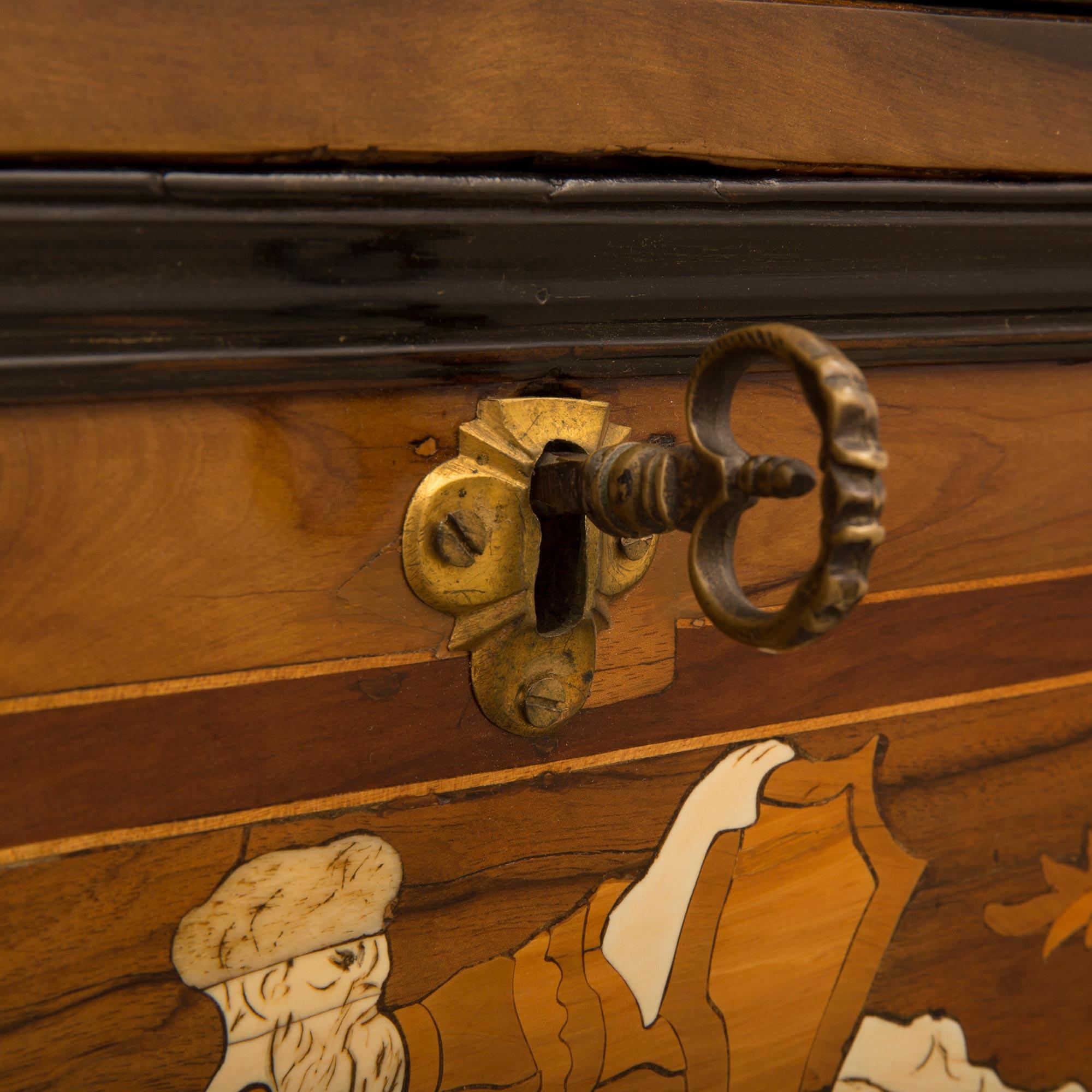 Italian 18th Century Ebony and Walnut Lomabardi Commode For Sale 5