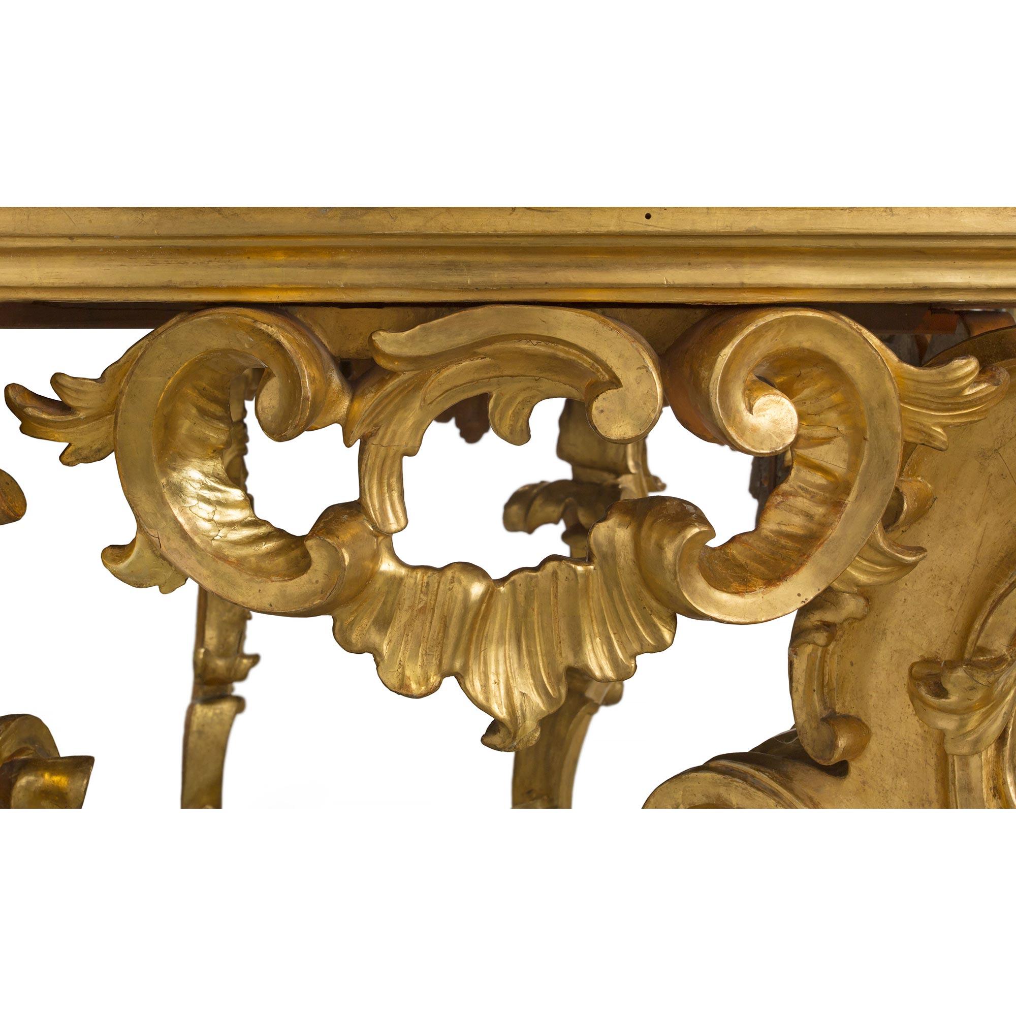 Italian 18th Century Finely Carved Giltwood and Marble Roman Console For Sale 3