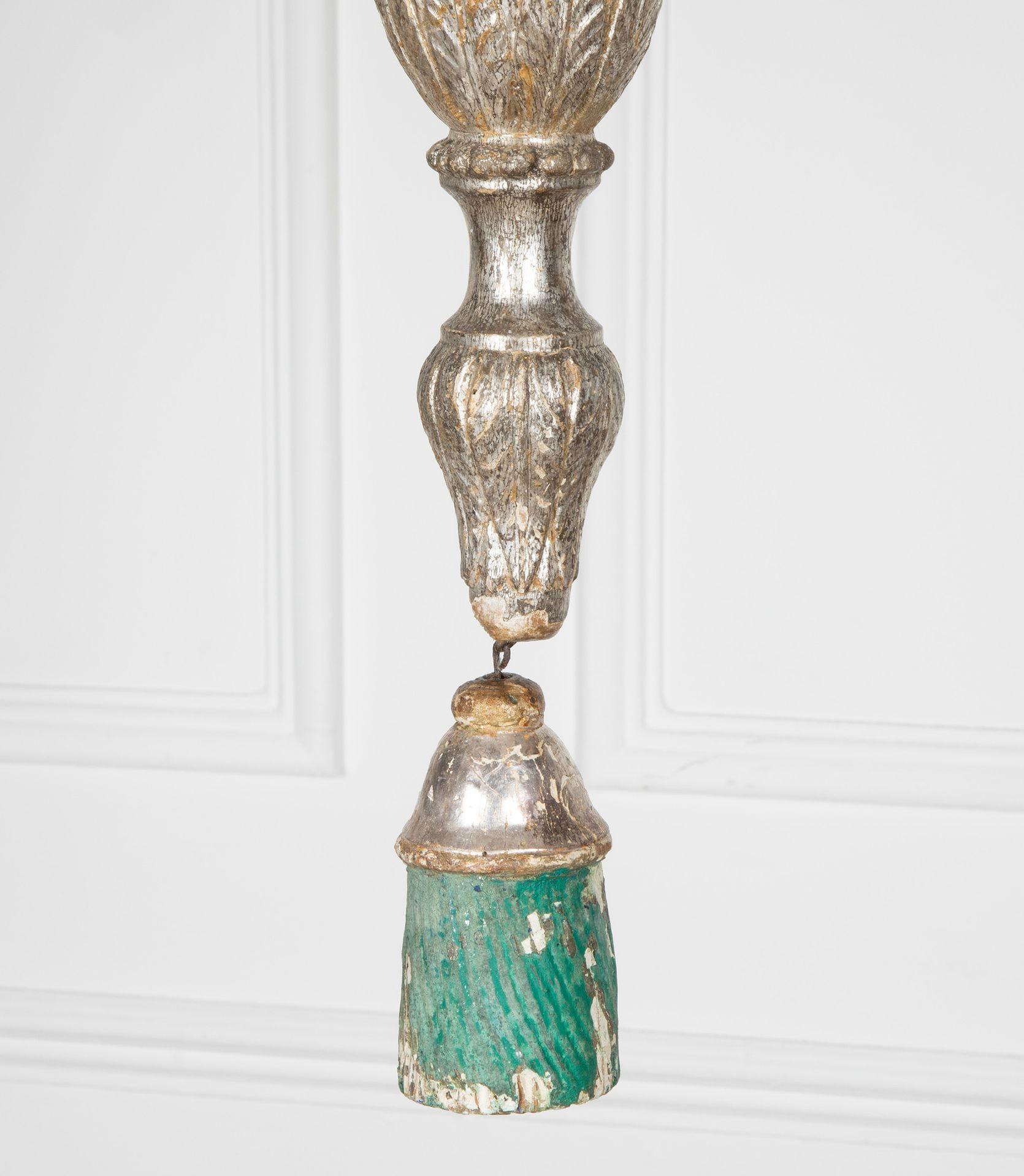 Bois doré Lustre italien du XVIIIe siècle de style Florentine en vente