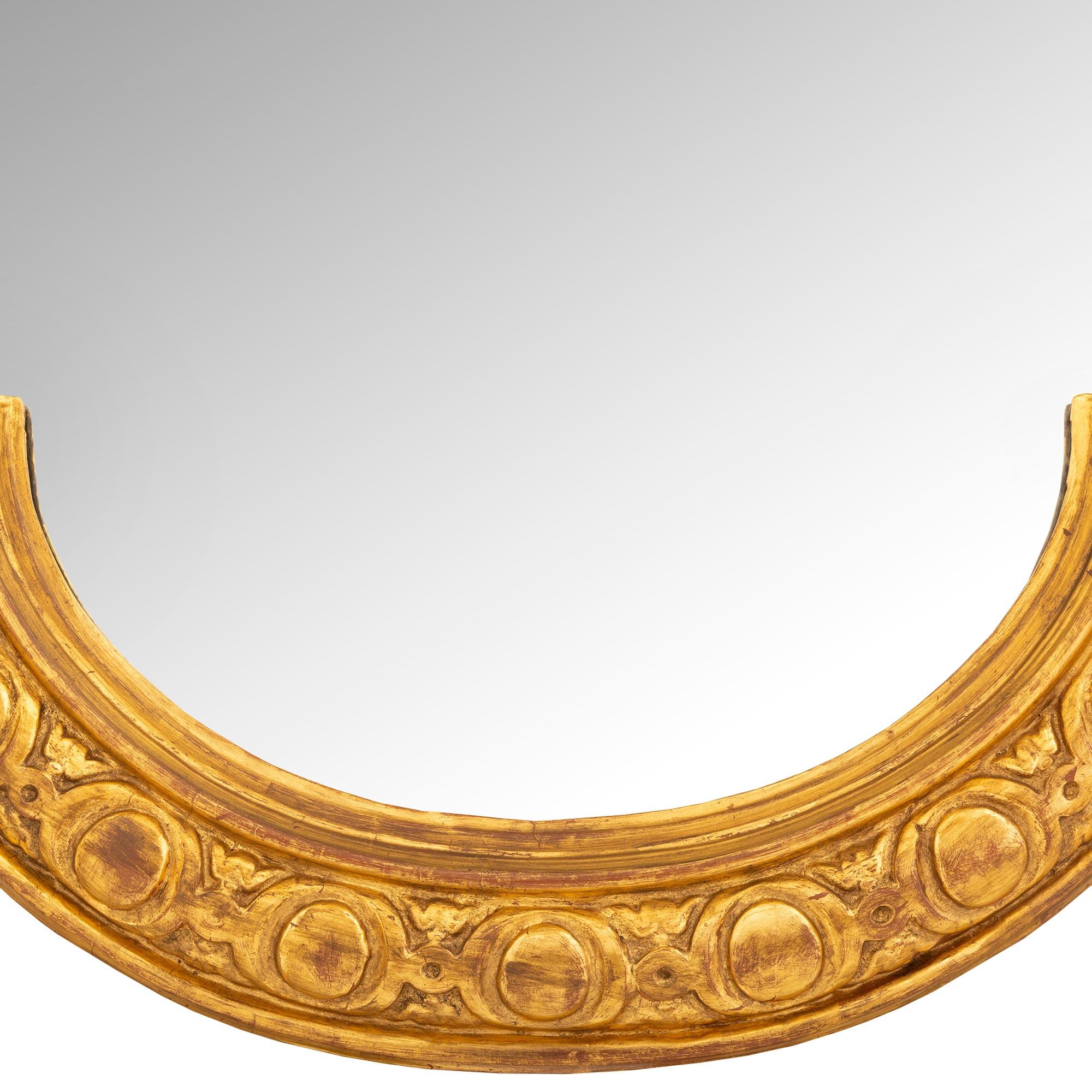  Miroir italien en bois doré du XVIIIe siècle en vente 4