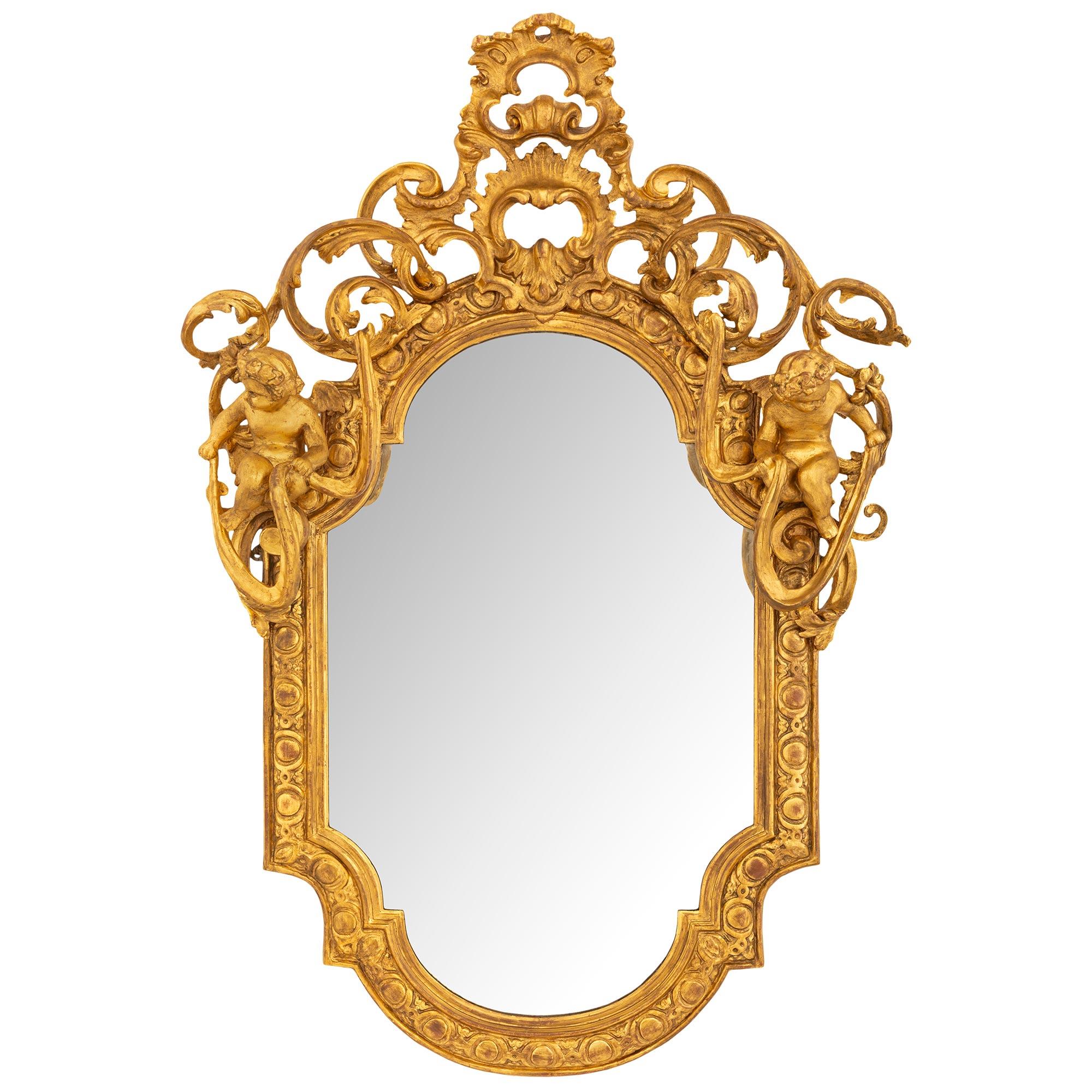  Miroir italien en bois doré du XVIIIe siècle en vente 5