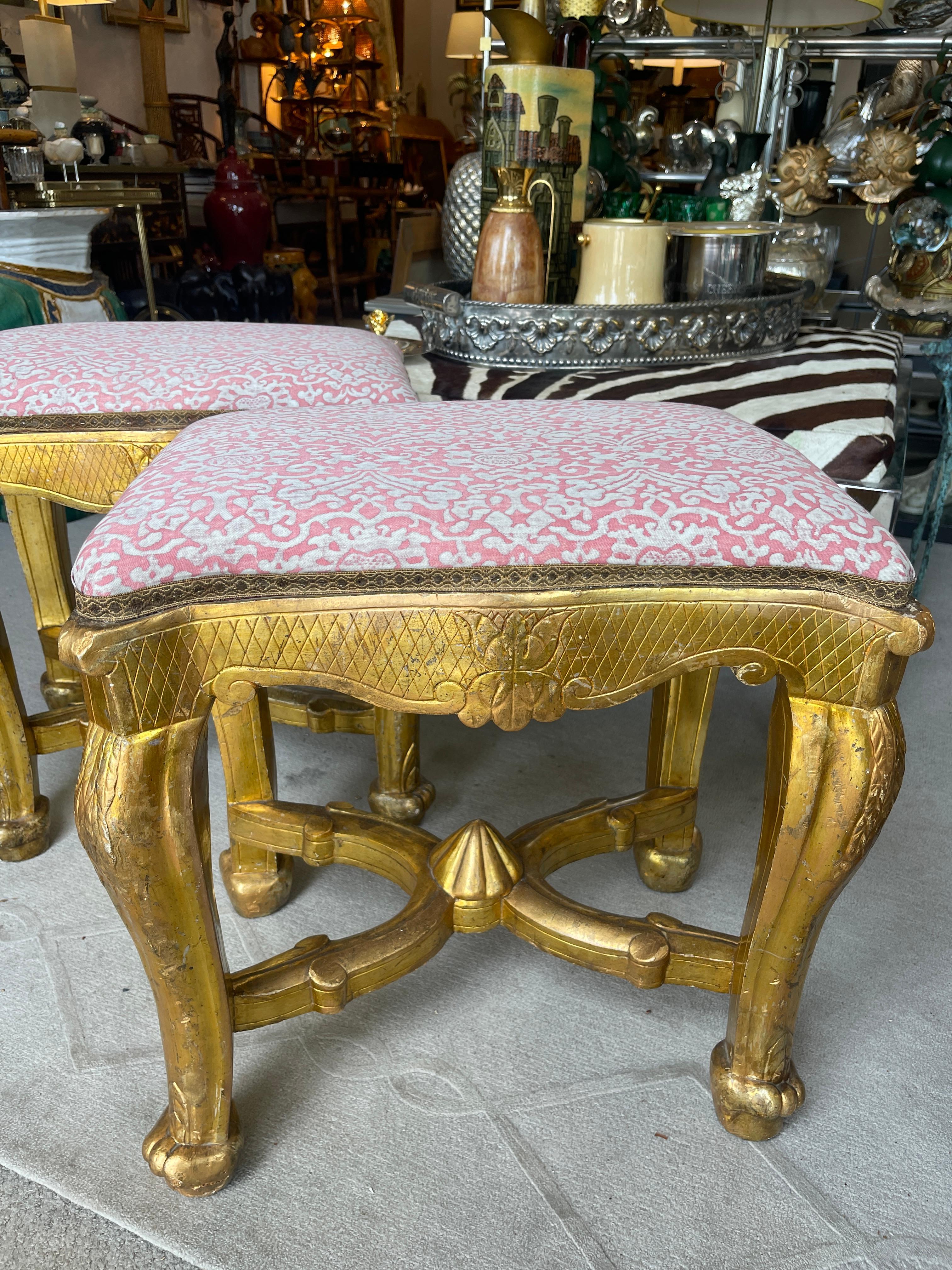 Italian 18th-Century Giltwood Stools With Fortuny Fabric, a -Pair 2