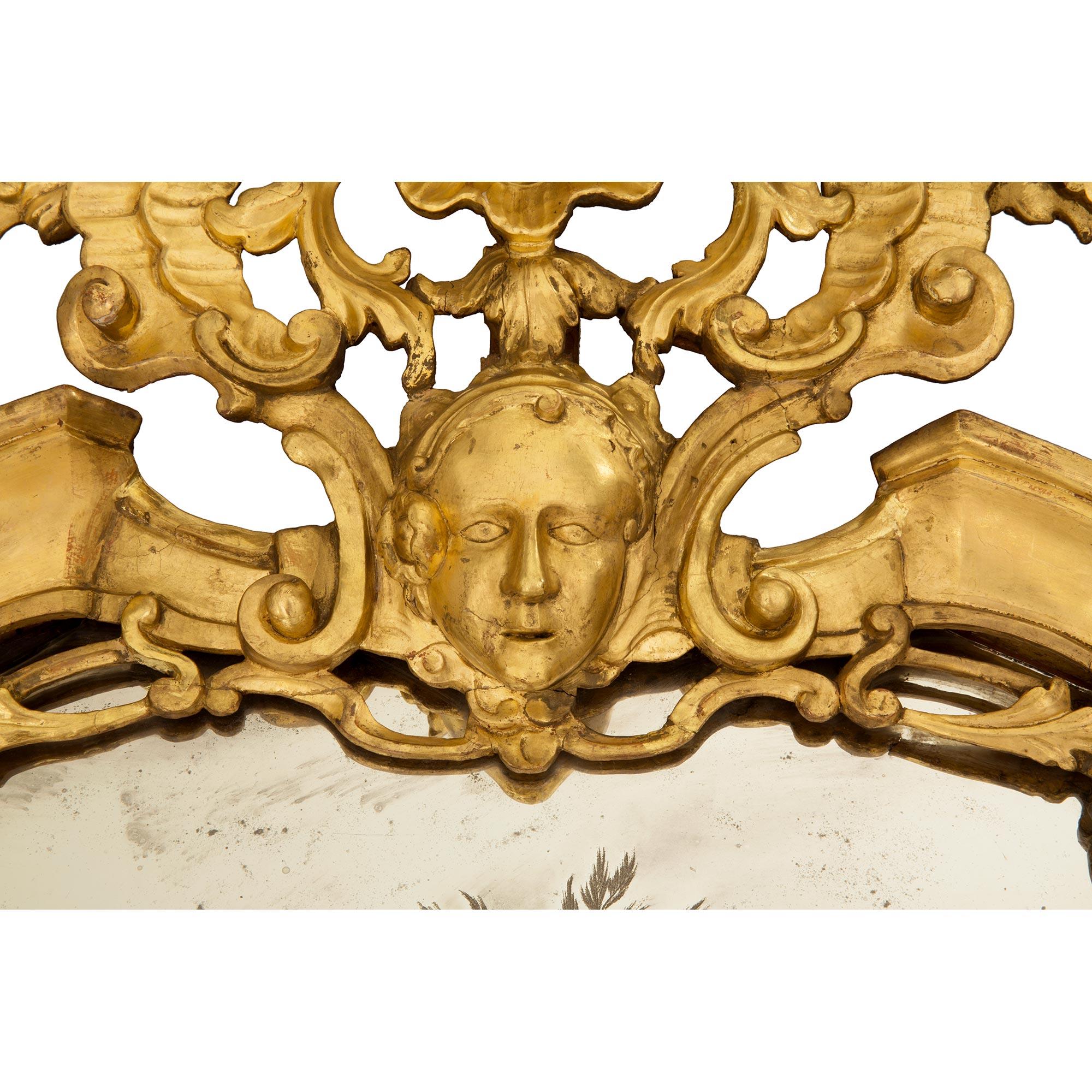 Italian 18th Century Giltwood Venetian Mirror For Sale 1
