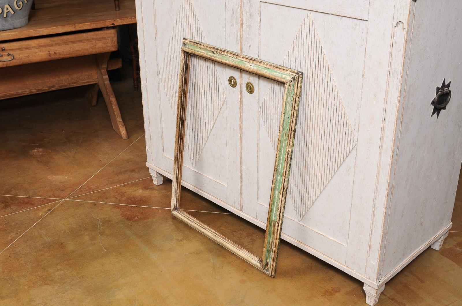 Italian 18th Century Green and Cream Painted Wooden Rectangular Frame For Sale 4