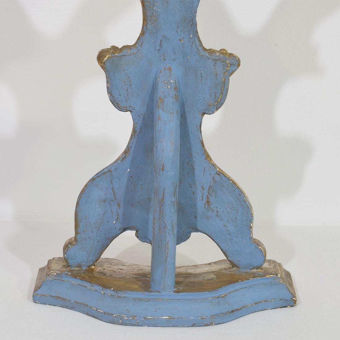 Reliquaire baroque italien du XVIIIe siècle en bois sculpté à la main et argenté en vente 11