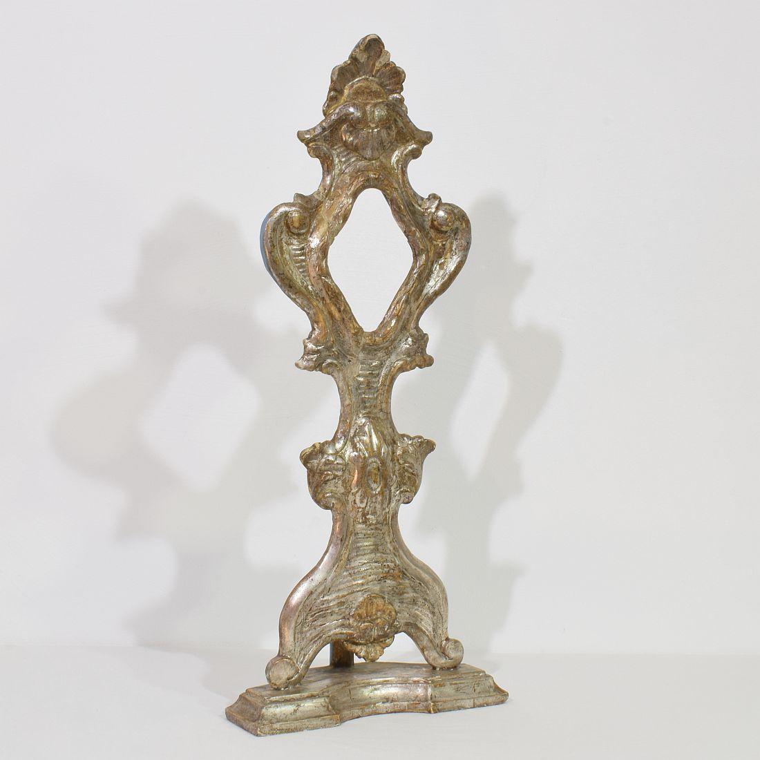 Baroque Reliquaire baroque italien du XVIIIe siècle en bois sculpté à la main et argenté en vente
