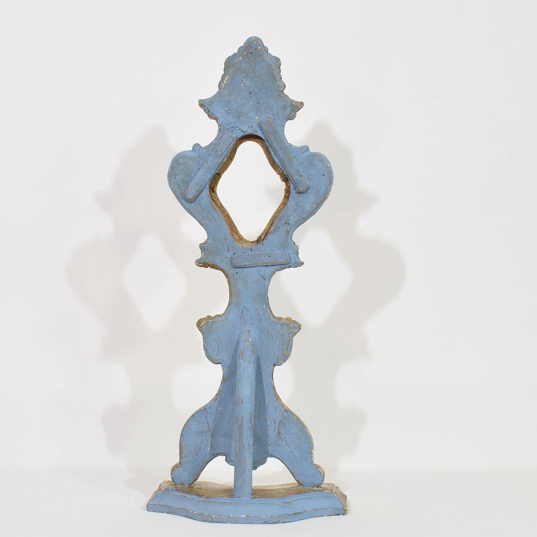 Reliquaire baroque italien du XVIIIe siècle en bois sculpté à la main et argenté Bon état - En vente à Buisson, FR