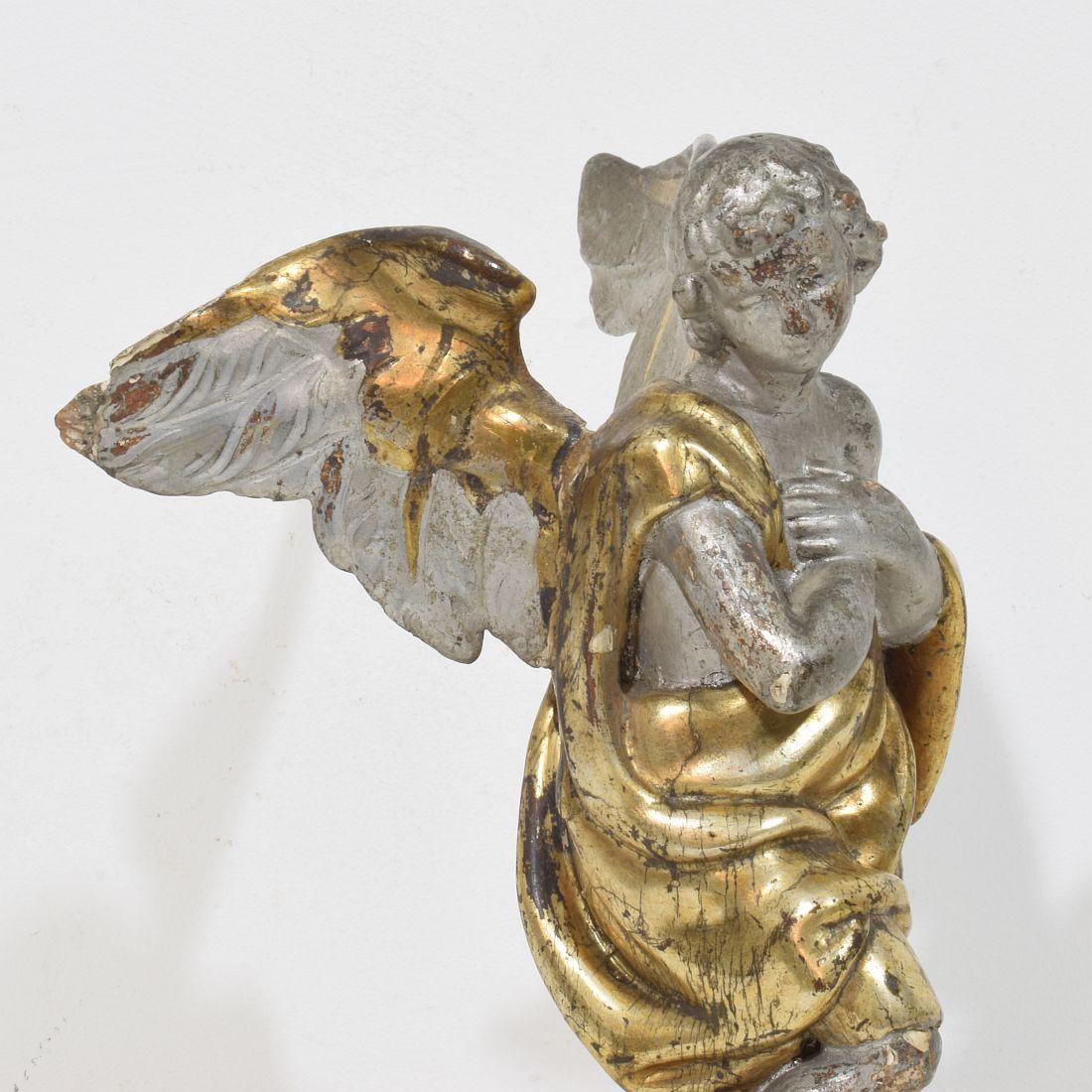 Italian 18th Century Hand Carved  Baroque Winged Angel For Sale 5