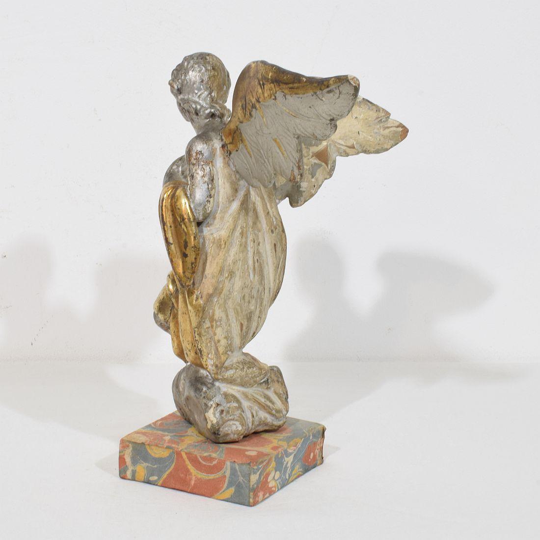 Wood Italian 18th Century Hand Carved  Baroque Winged Angel For Sale