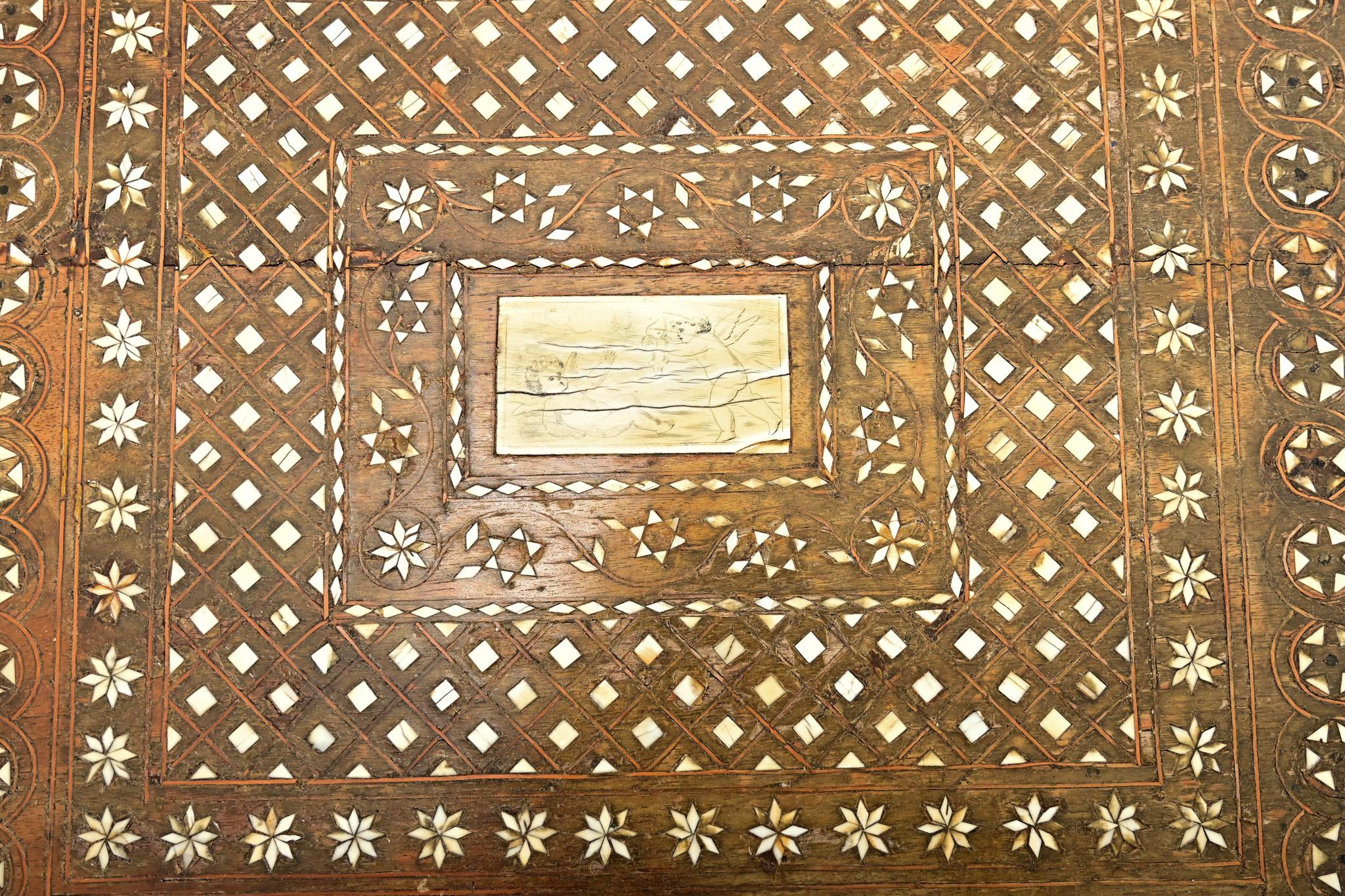Italian 18th Century Inlay Console Table For Sale 4