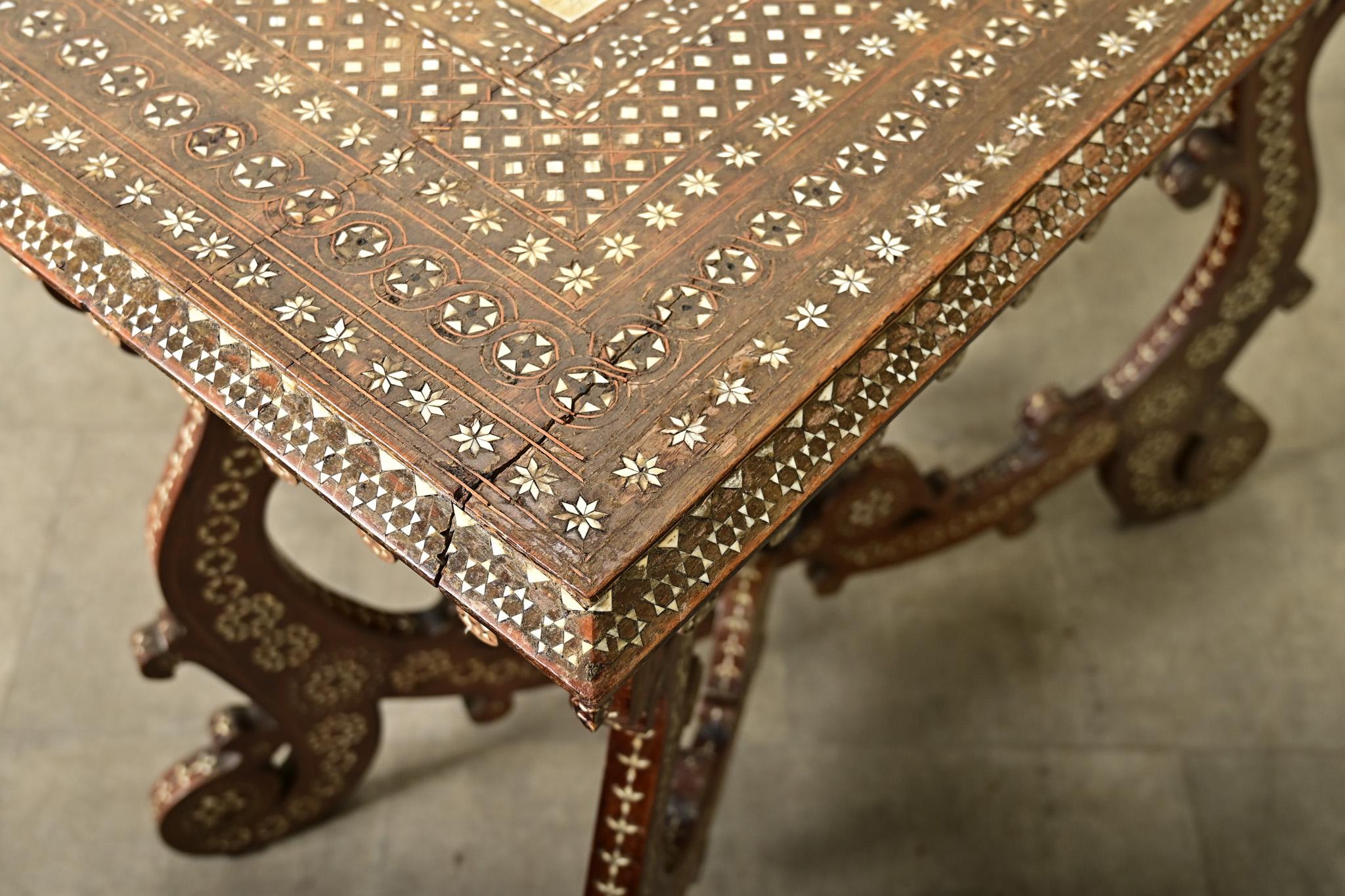 Italian 18th Century Inlay Console Table For Sale 11