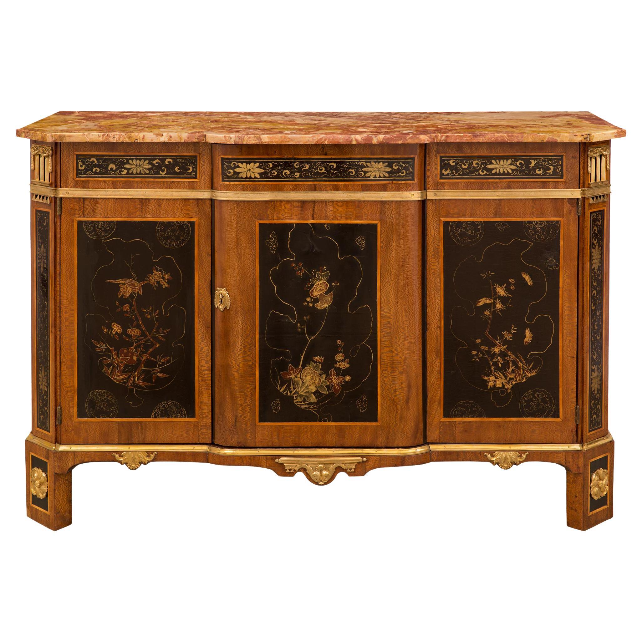 Italian 18th Century Japanese Lacquer and Lace Wood Veneer Cabinet For Sale