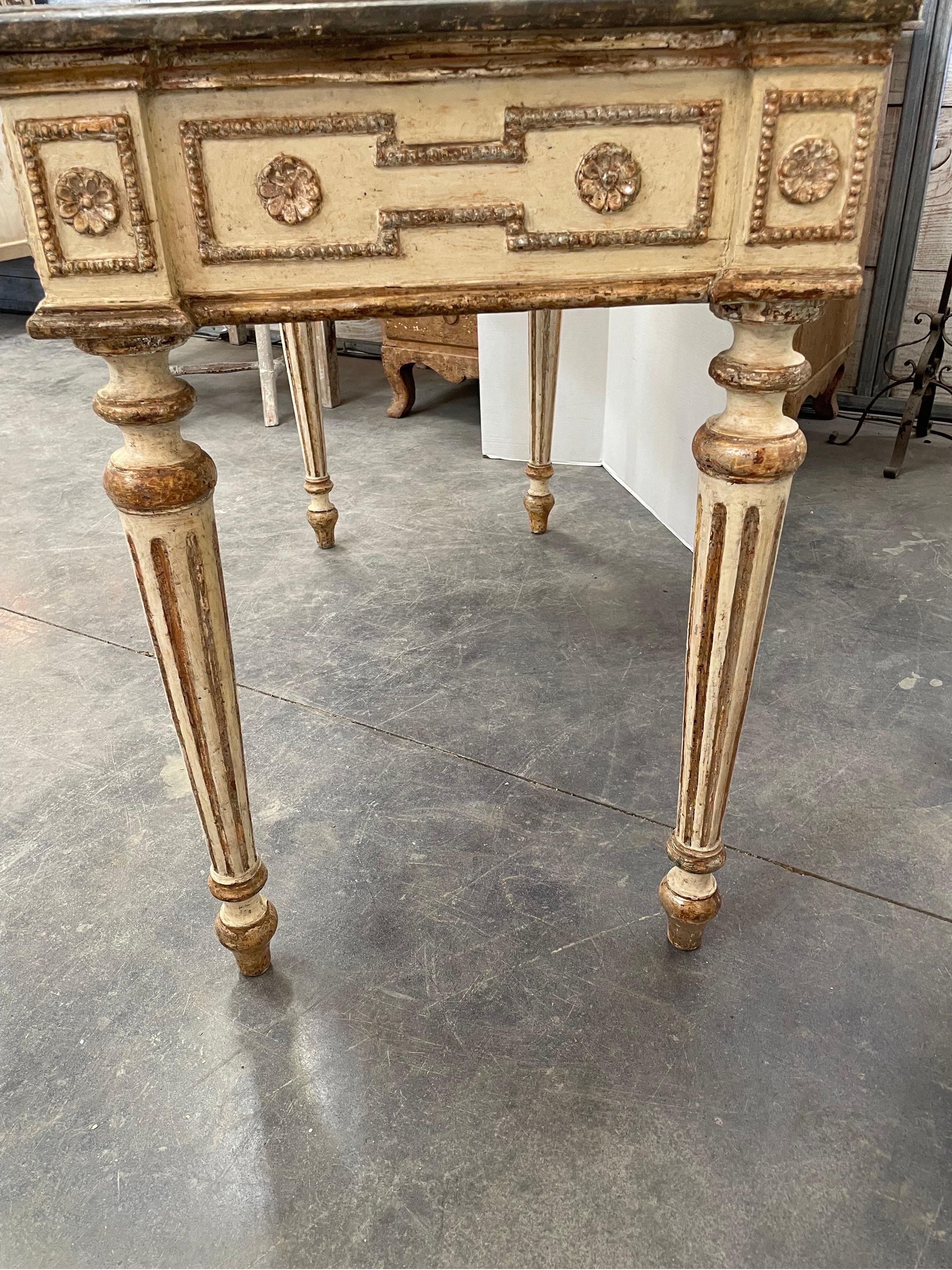 Italian 18th Century Lacquered Cream and Silver Gilt Console from Lucca For Sale 9