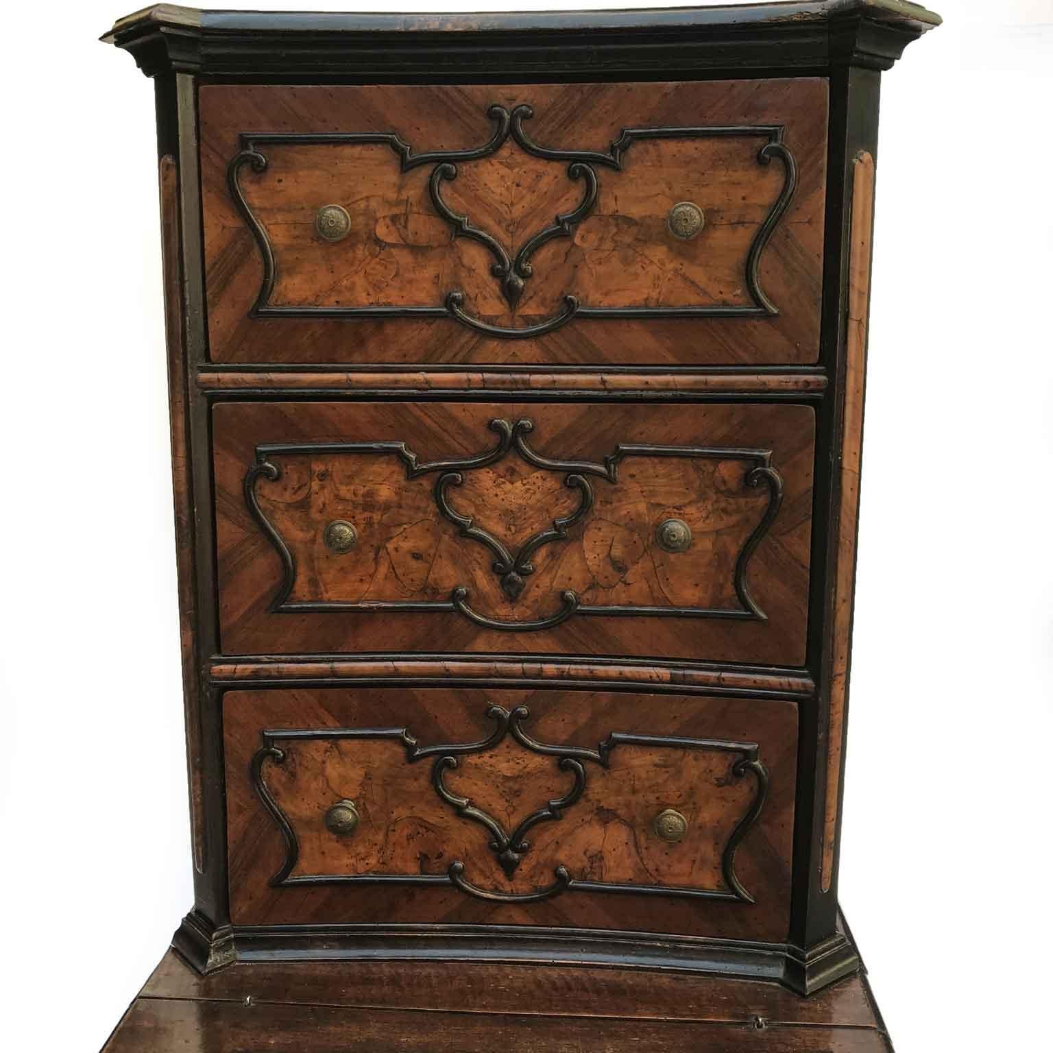 Marquetry Italian 18th Century Lombard Kneeler Louis XV Faldstood with Three Drawers For Sale
