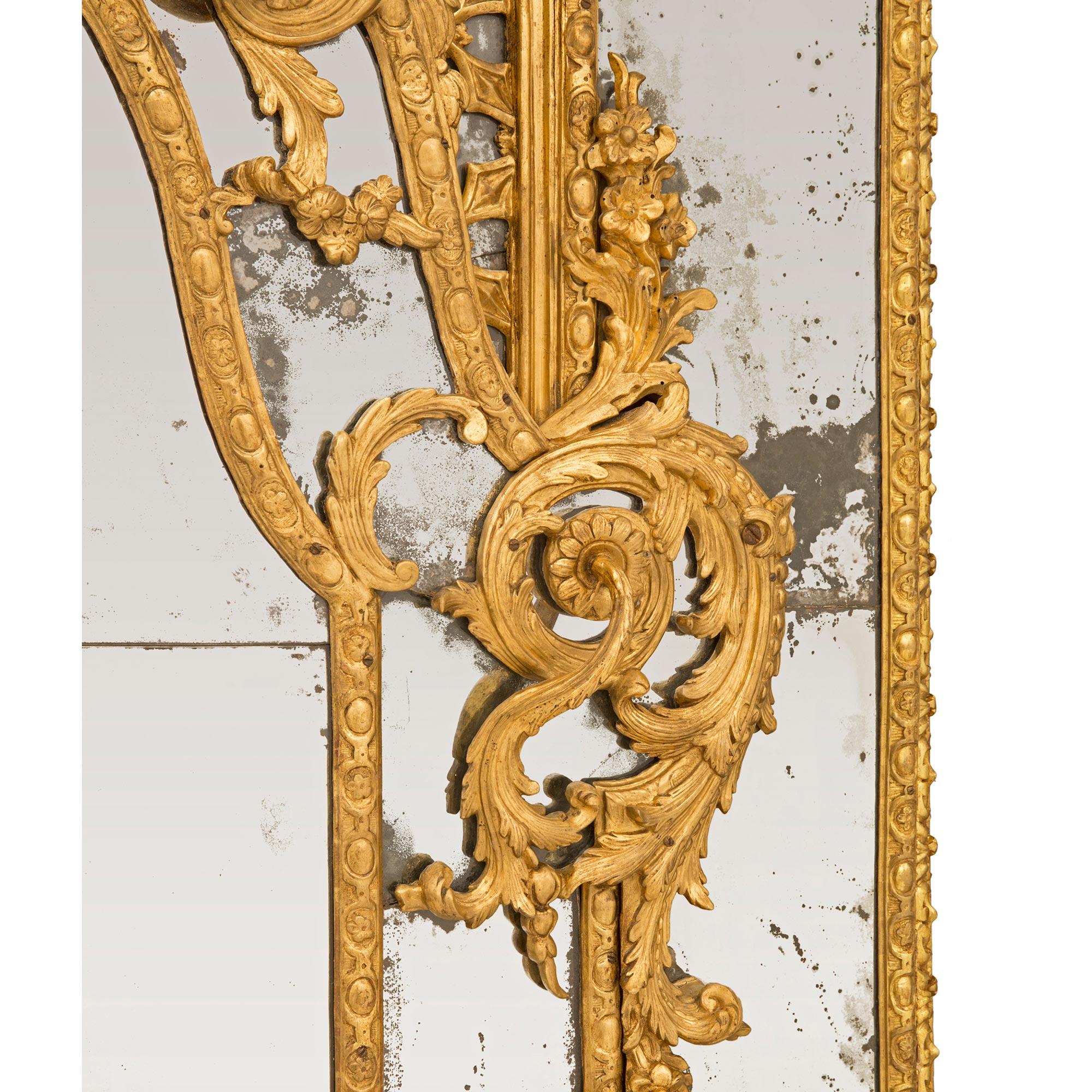 Italian 17th Century Louis XIV Period Double Framed Giltwood Mirror For Sale 2