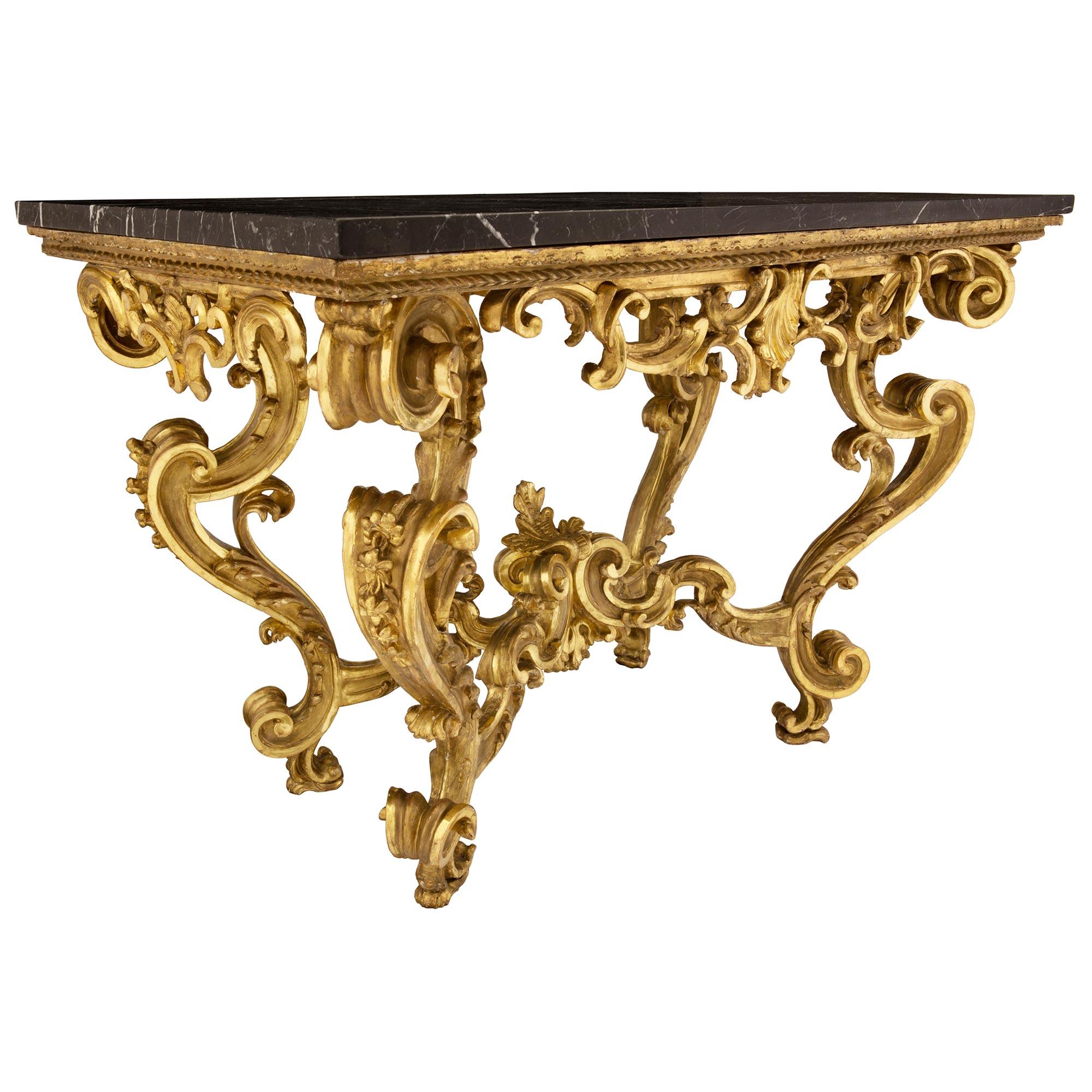 Console italienne d'époque Louis XIV du 18ème siècle en bois doré et marbre Bon état - En vente à West Palm Beach, FL