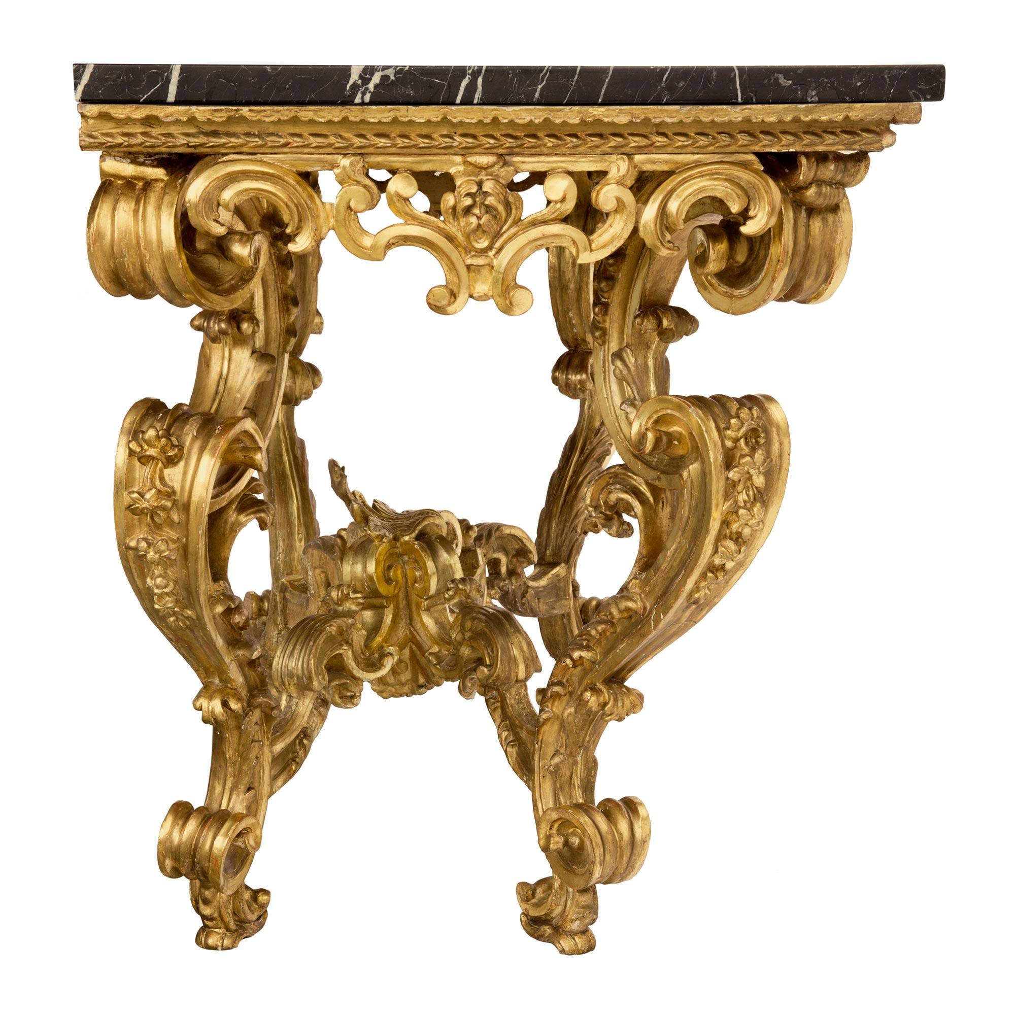 XVIIIe siècle et antérieur Console italienne d'époque Louis XIV du 18ème siècle en bois doré et marbre en vente