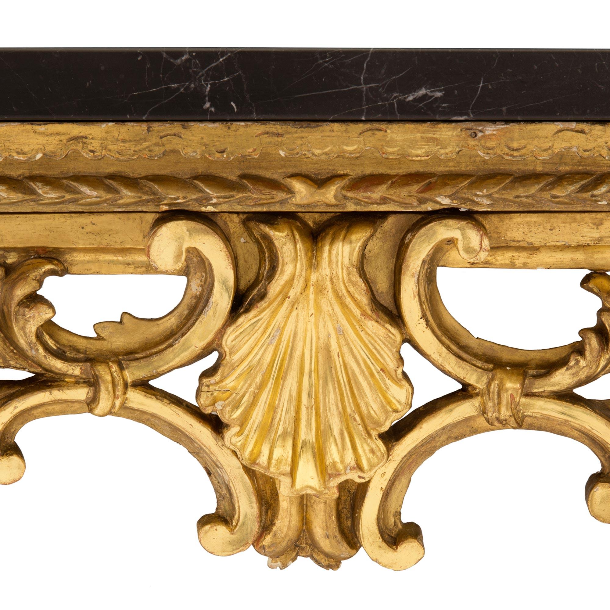 Marbre Console italienne d'époque Louis XIV du 18ème siècle en bois doré et marbre en vente