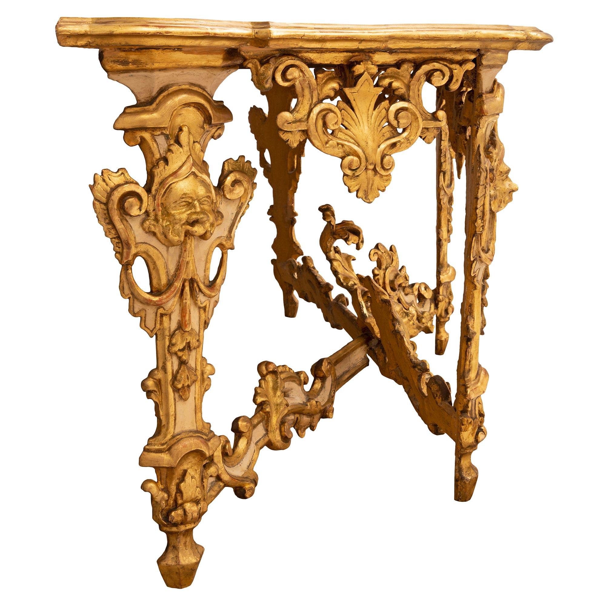 18th Century and Earlier Italian 18th Century Louis XIV Period Giltwood and Patinated Wood Lombardi Conso For Sale