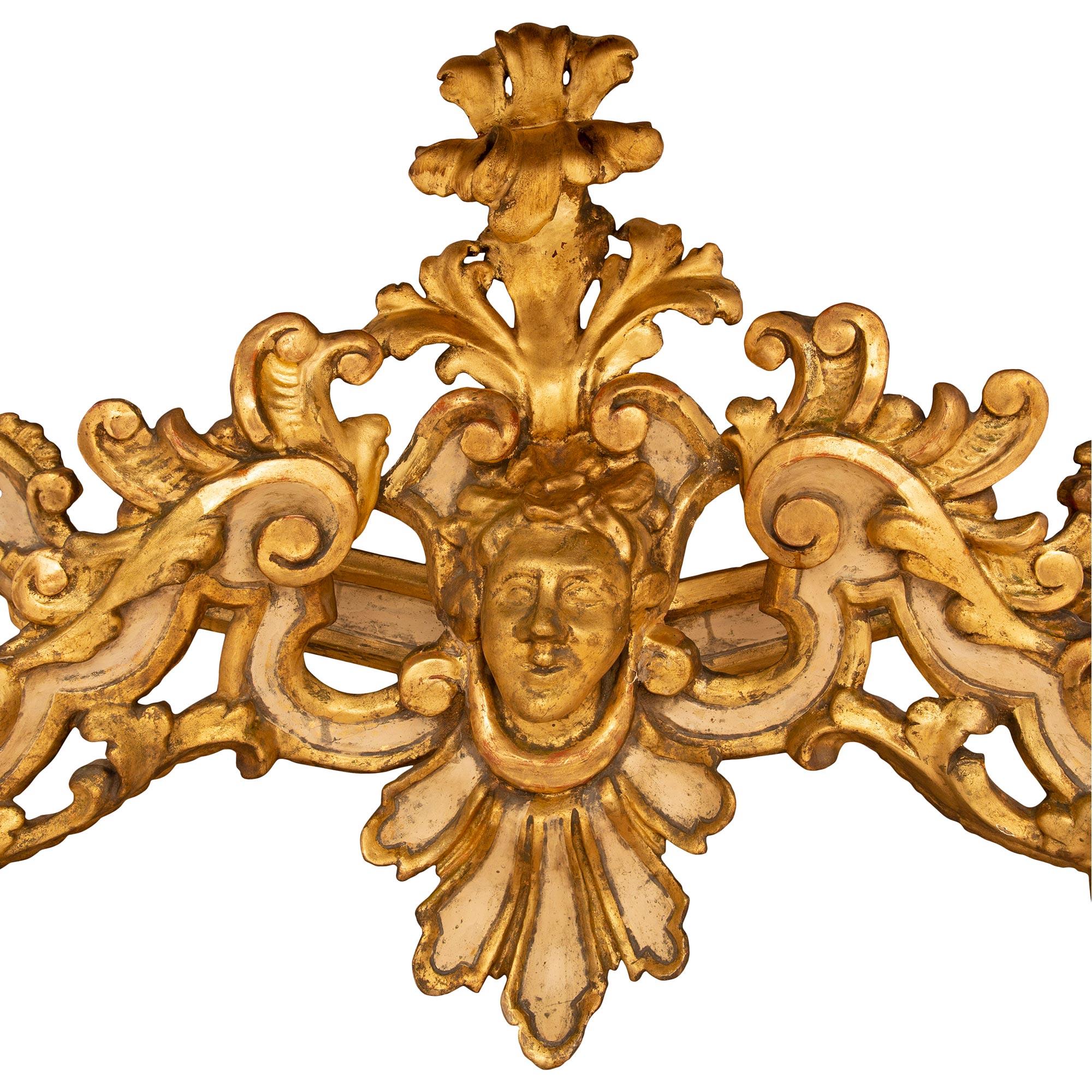 Italian 18th Century Louis XIV Period Giltwood and Patinated Wood Lombardi Conso For Sale 4