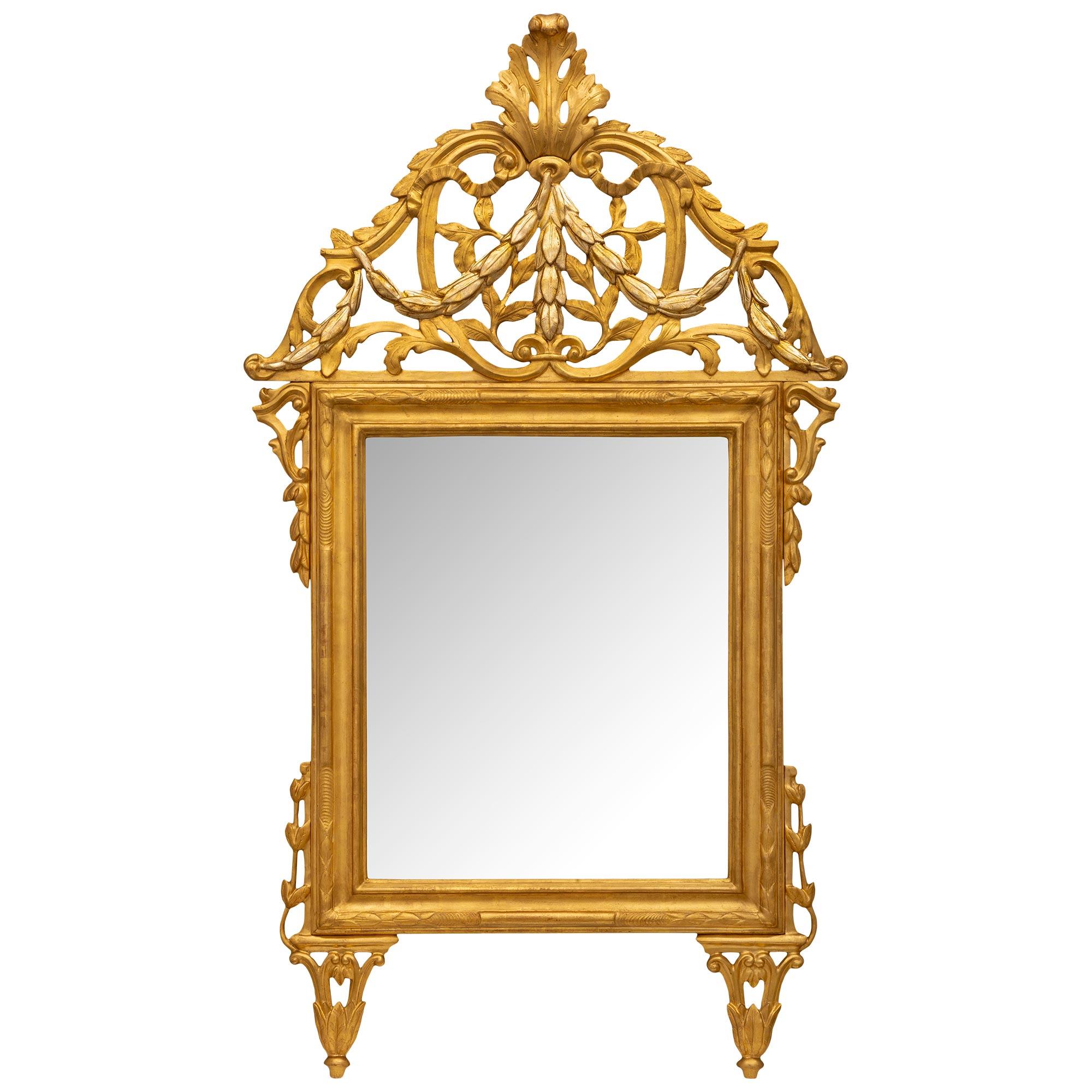 Italian 18th Century Louis XIV Period Giltwood And Silvered Mecca Mirror For Sale 4