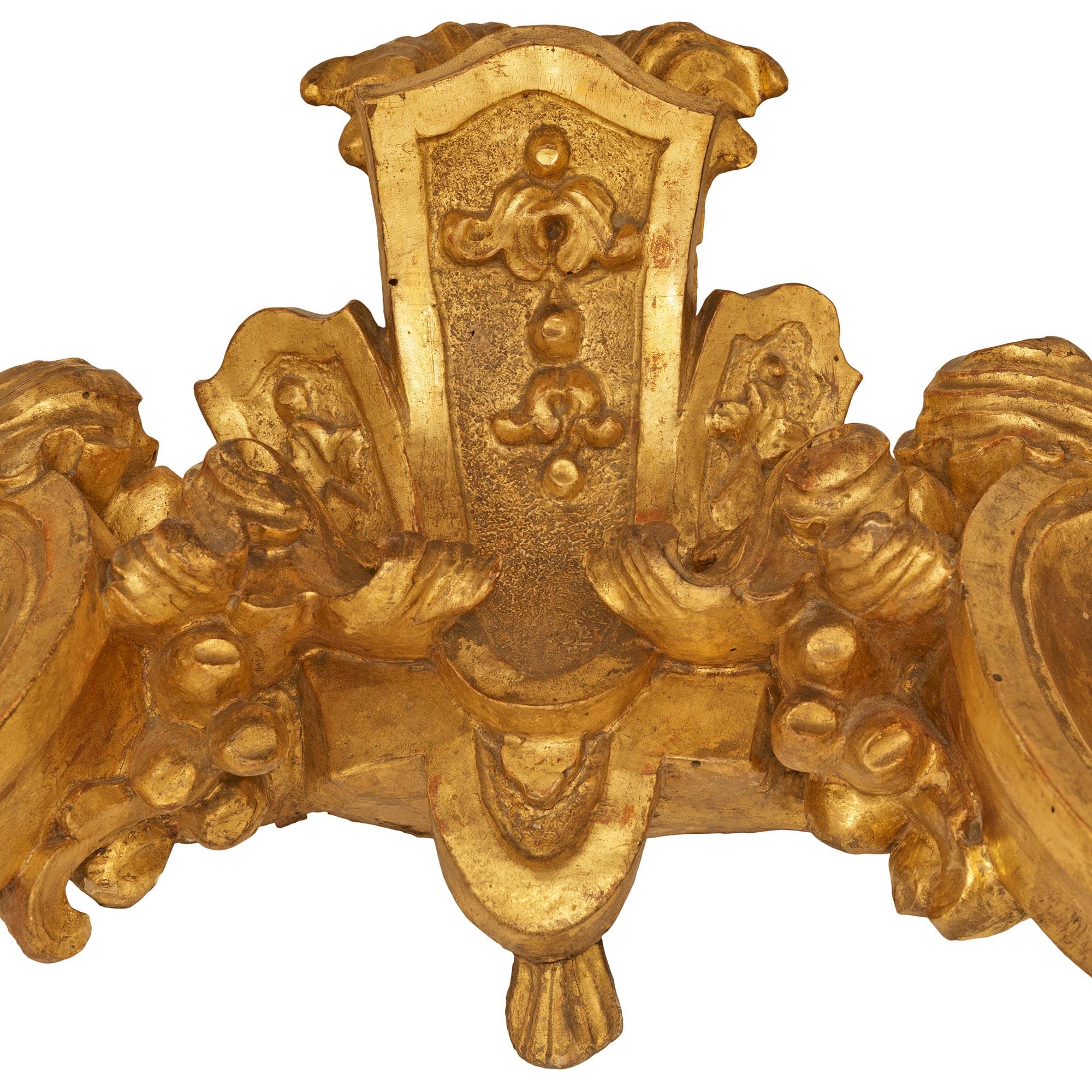 Italian 18th century Louis XIV Period Venetian st. Giltwood console For Sale 5