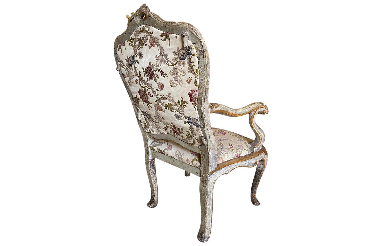 Italian 18th Century Louis XV Fauteuil, Armchair For Sale 1