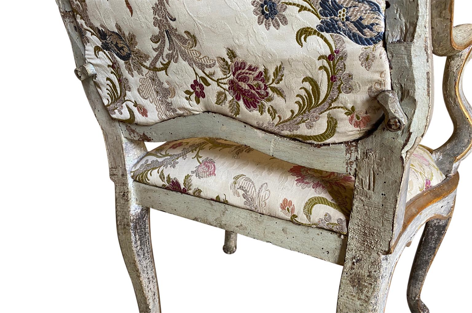 Italian 18th Century Louis XV Fauteuil, Armchair For Sale 3