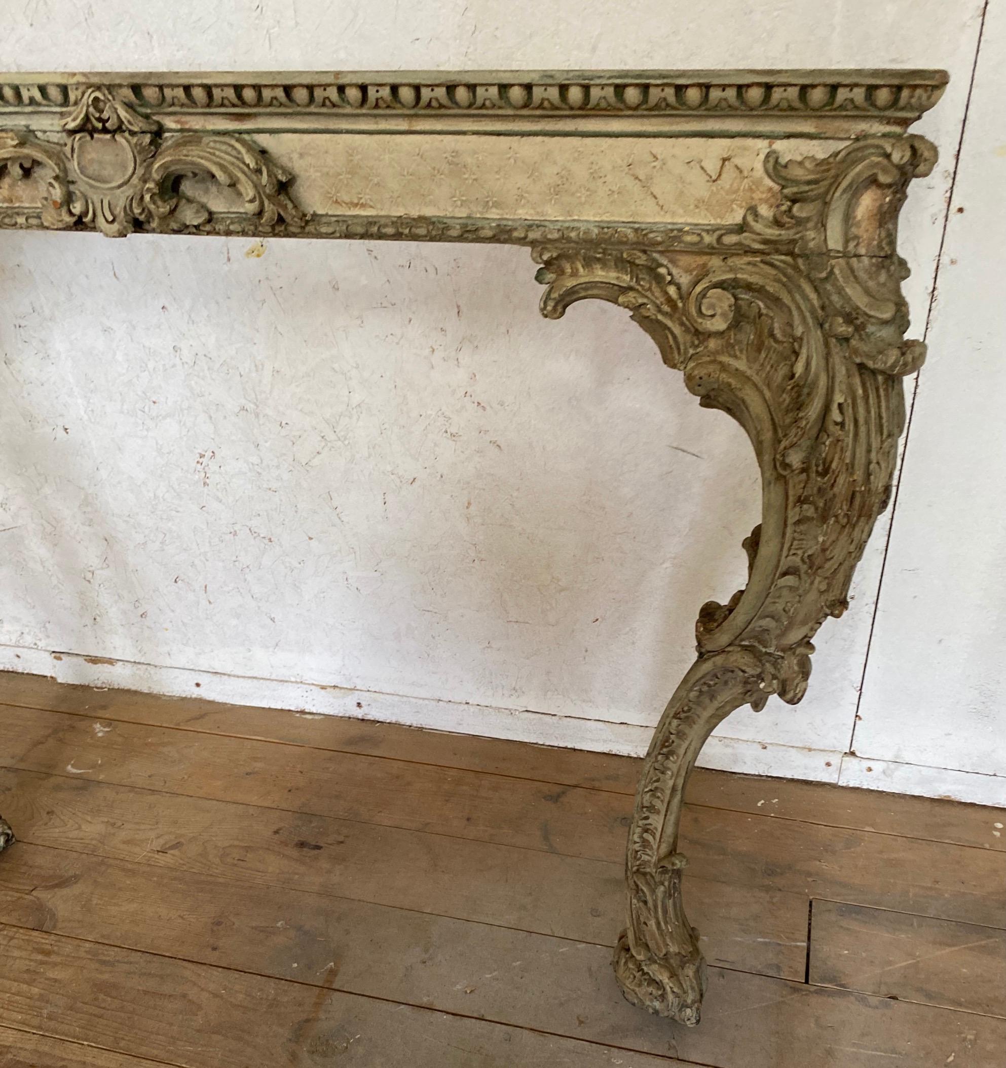 Italian 18th Century Louis XV Giltwood and Marble Console Table For Sale 12