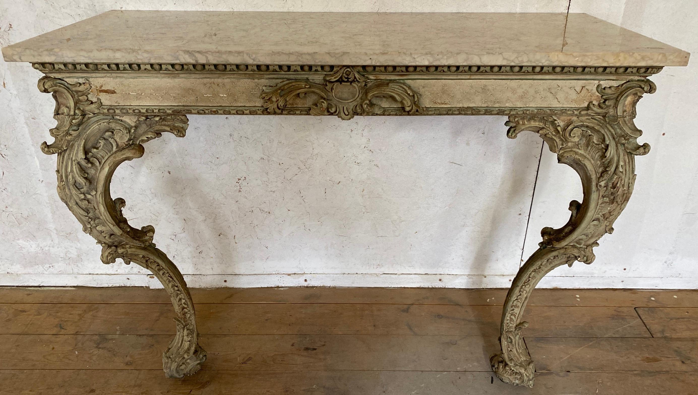 Italian 18th Century Louis XV Giltwood and Marble Console Table For Sale 15