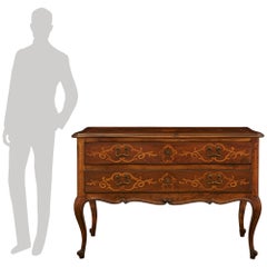 Italienische Truhe aus Kirschholz, Ahorn und Messing aus der Louis XV-Periode des 18.