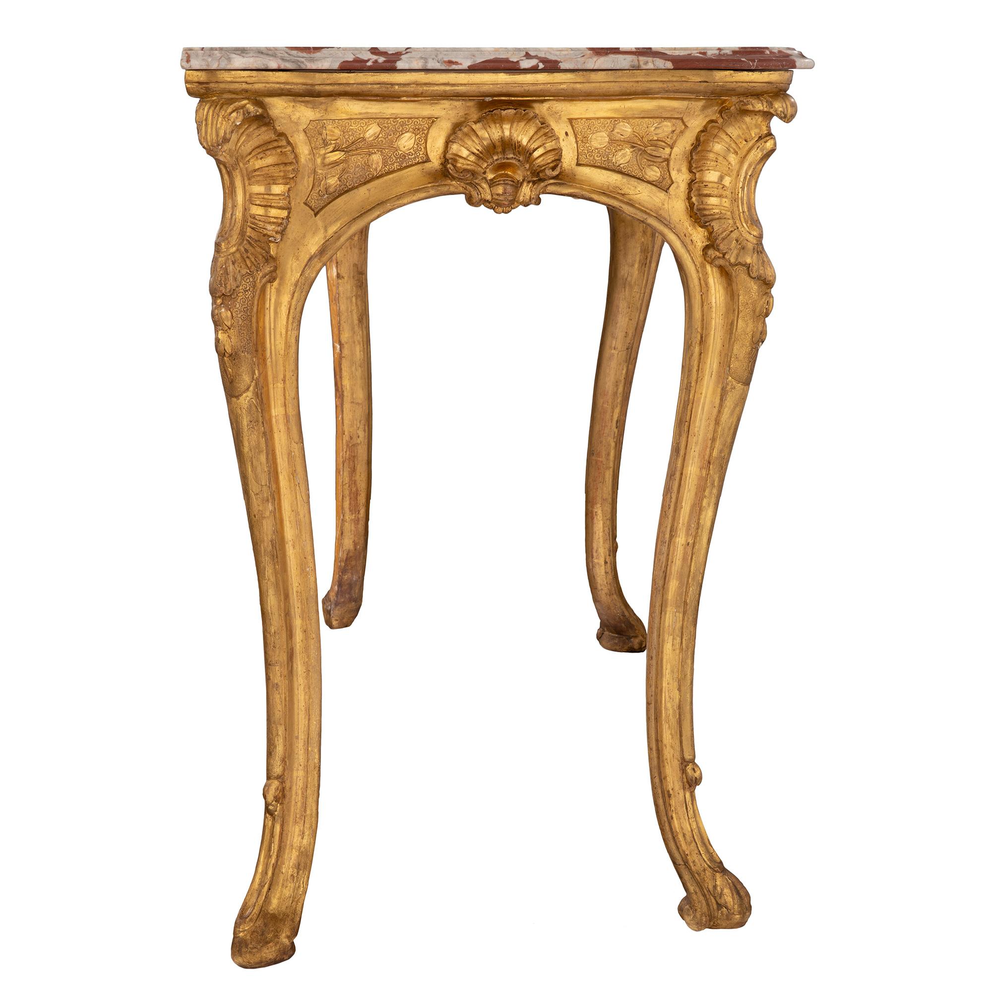 XVIIIe siècle et antérieur Console autoportante italienne d'époque Louis XV du 18ème siècle en bois doré et marbre en vente