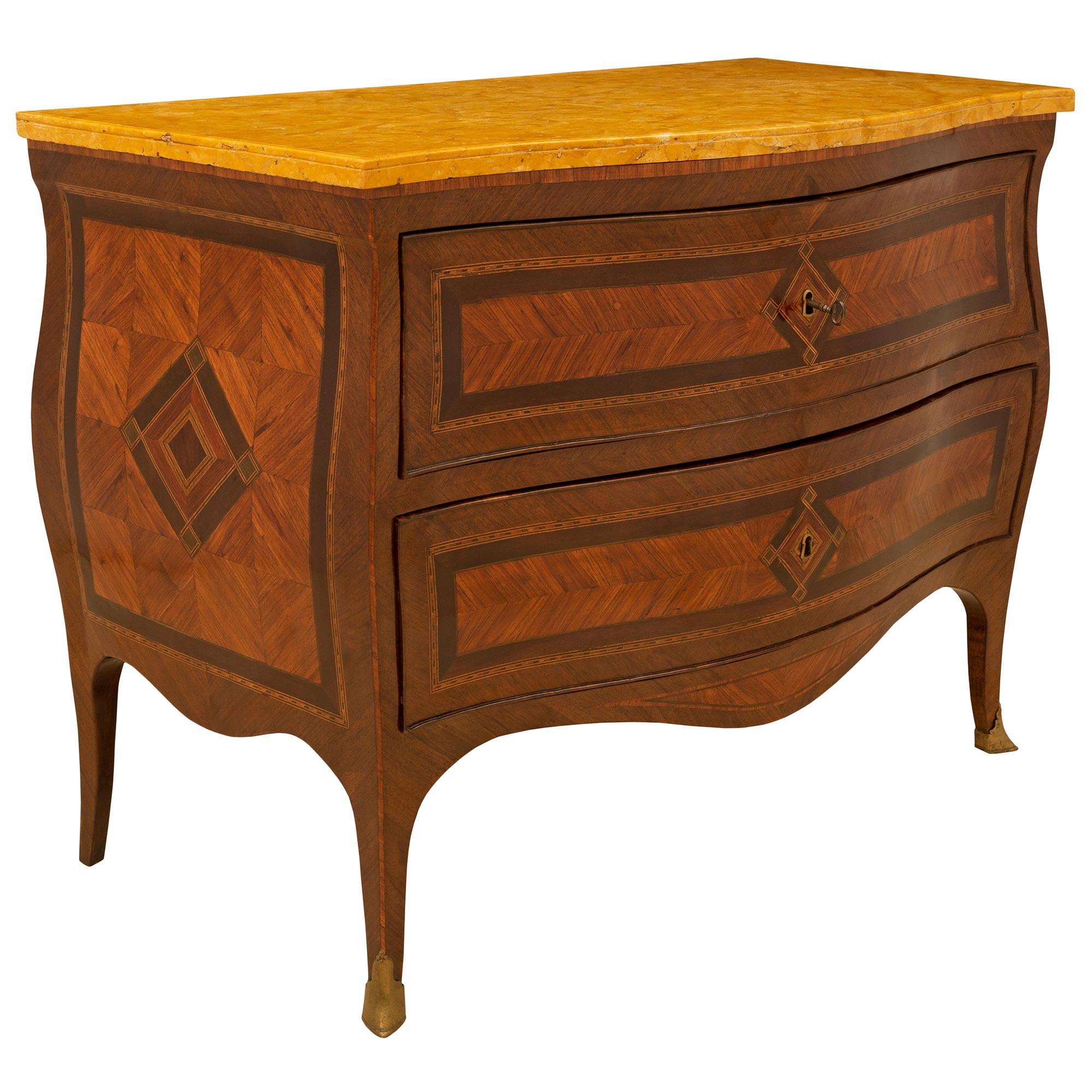 Italian 18th Century Louis XV Period Tulipwood and Kingwood Bombe Commodes In Good Condition For Sale In West Palm Beach, FL