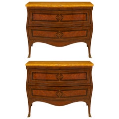 Commodes bombées italiennes d'époque Louis XV du 18ème siècle en tulipier et bois de violette