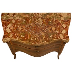 Commode bombée italienne d'époque Louis XV du 18ème siècle à deux tiroirs en noyer