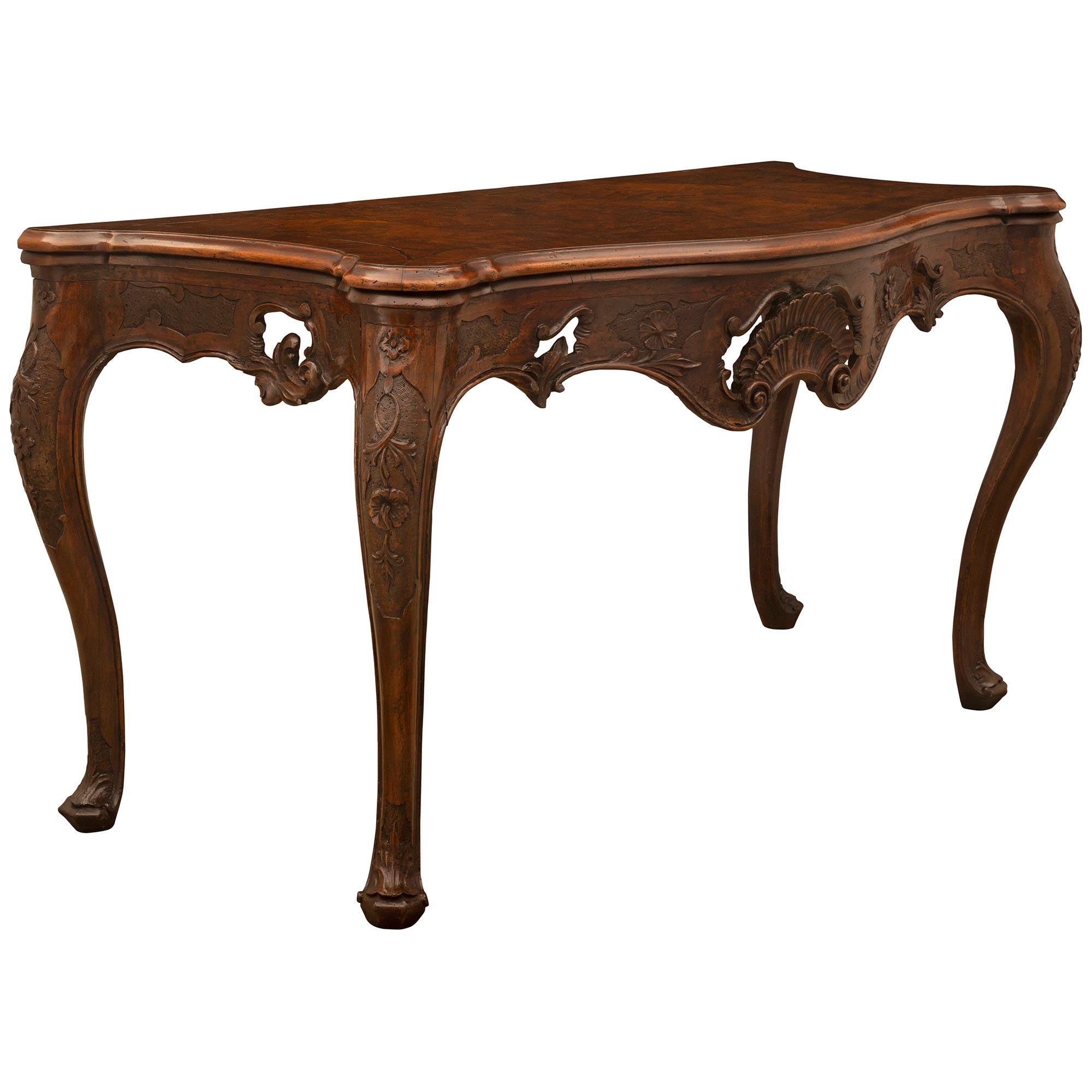 Italian 18th Century Louis XV Period Walnut and Burl Walnut Console from Venice In Good Condition For Sale In West Palm Beach, FL