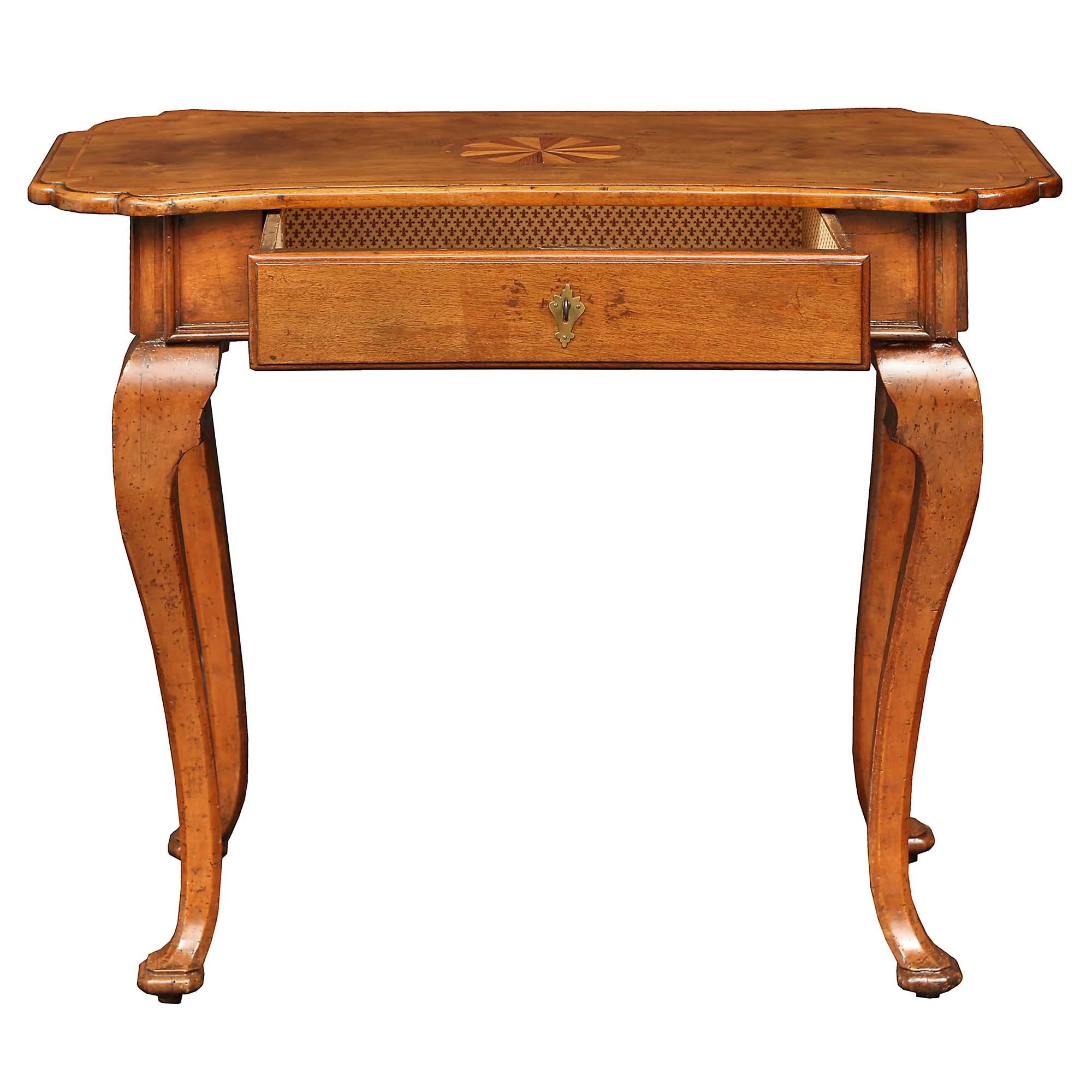 18th Century and Earlier Italian 18th Century Louis XV Period Walnut Side Table from the Veneto Region For Sale